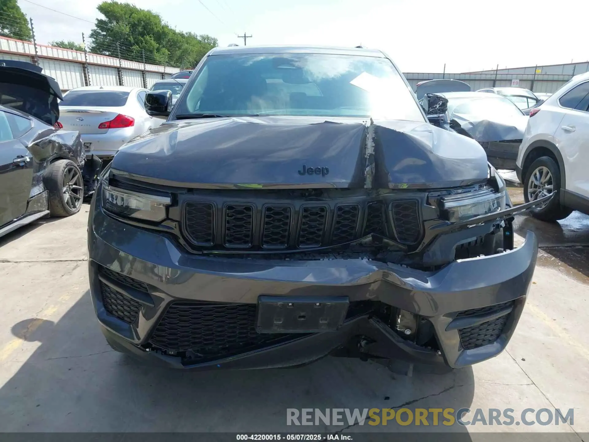 13 Photograph of a damaged car 1C4RJHAG6PC546003 JEEP GRAND CHEROKEE 2023