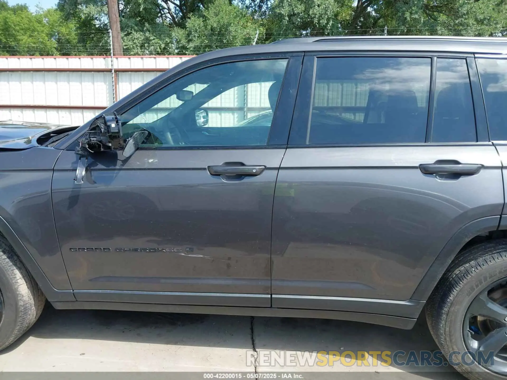 15 Photograph of a damaged car 1C4RJHAG6PC546003 JEEP GRAND CHEROKEE 2023