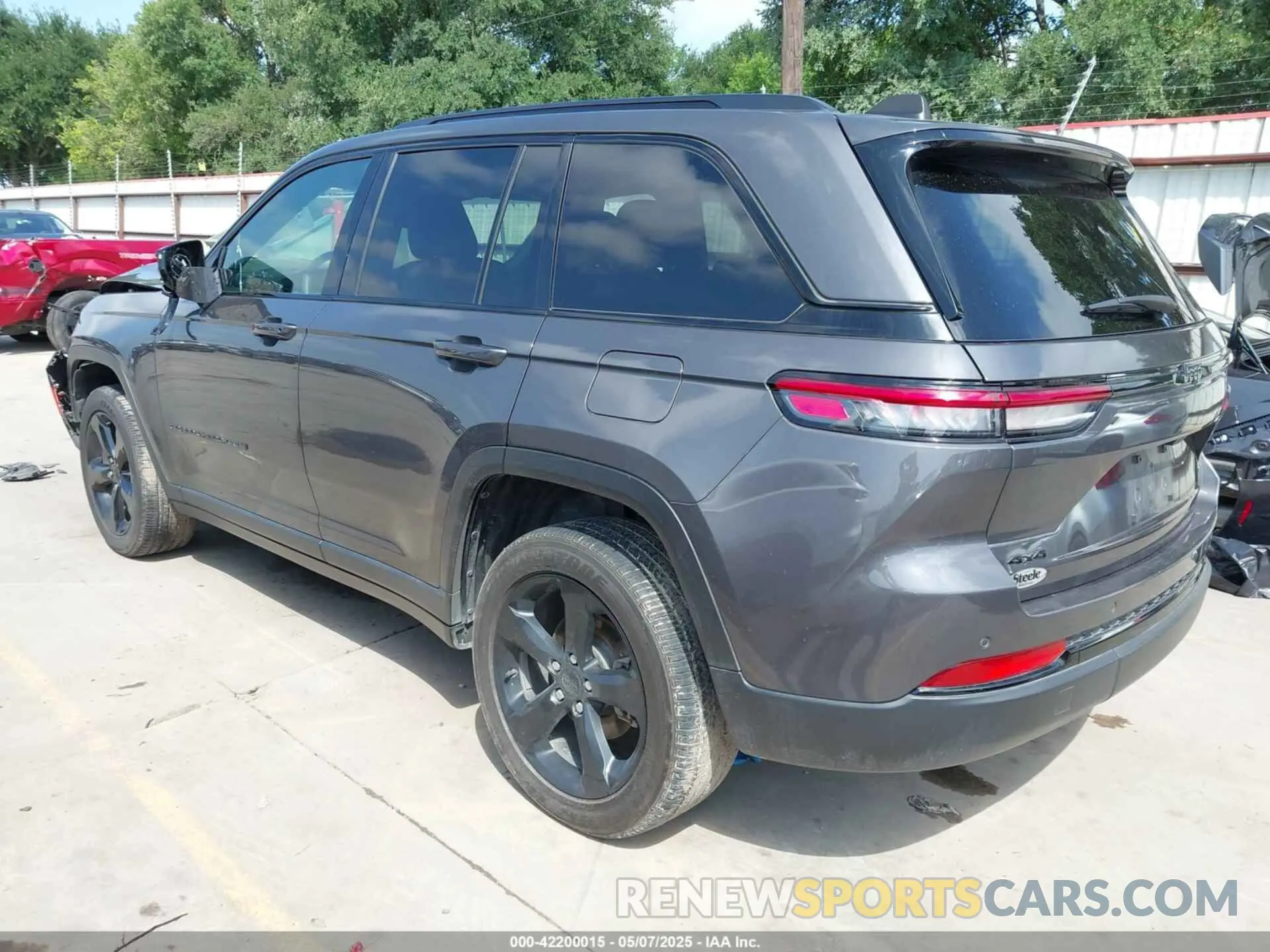 3 Photograph of a damaged car 1C4RJHAG6PC546003 JEEP GRAND CHEROKEE 2023