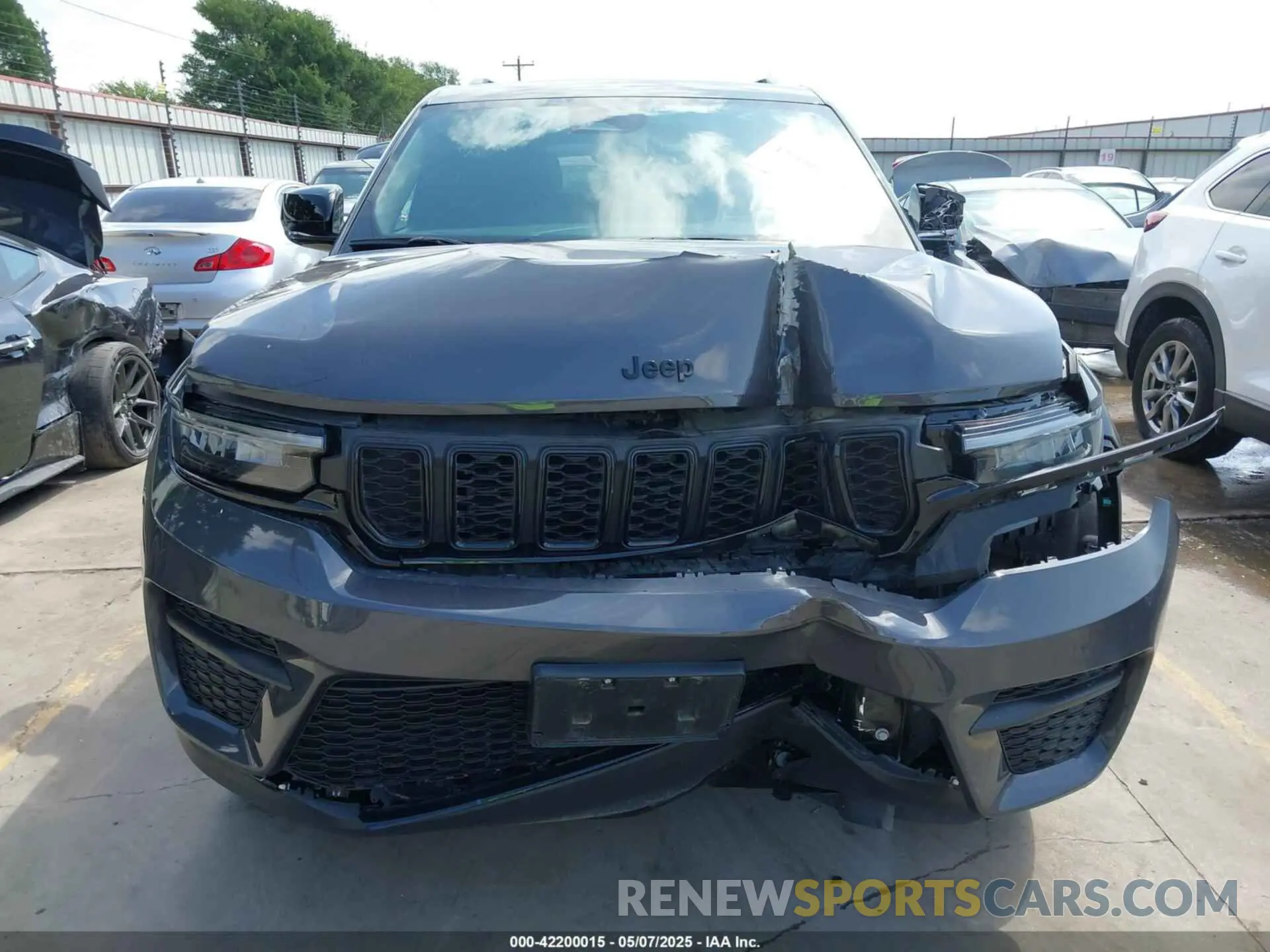 6 Photograph of a damaged car 1C4RJHAG6PC546003 JEEP GRAND CHEROKEE 2023