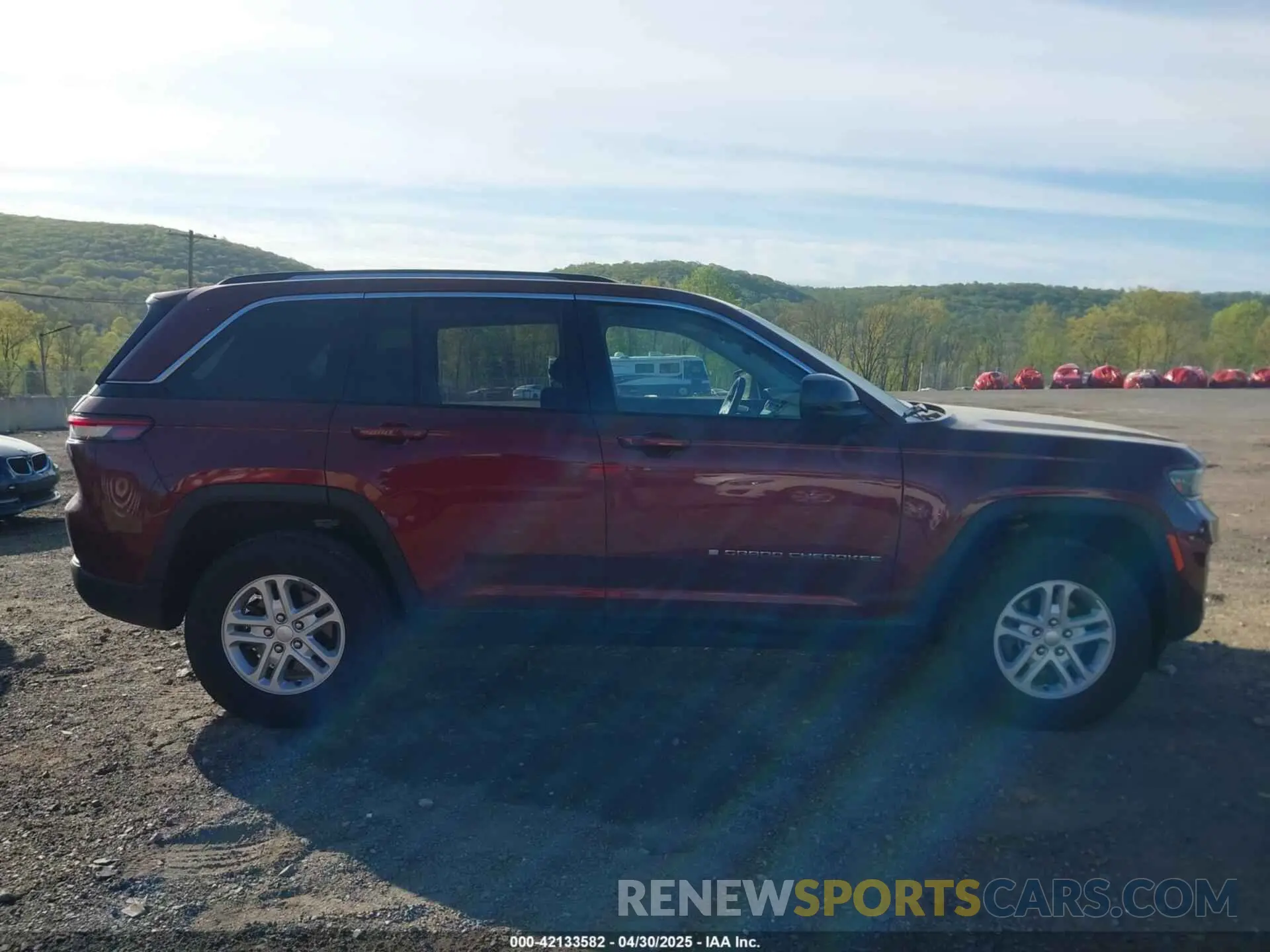 14 Photograph of a damaged car 1C4RJHAG6PC593502 JEEP GRAND CHEROKEE 2023