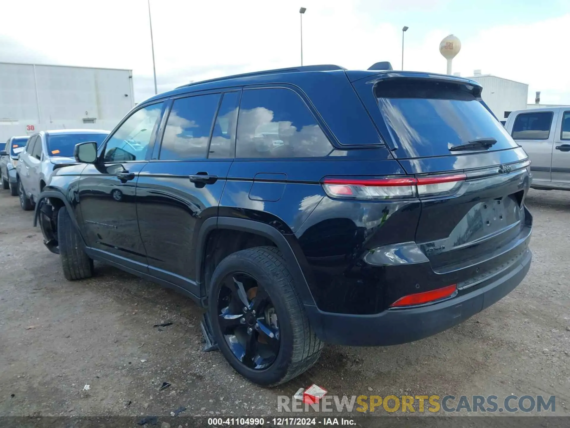 3 Photograph of a damaged car 1C4RJHAG7PC661998 JEEP GRAND CHEROKEE 2023