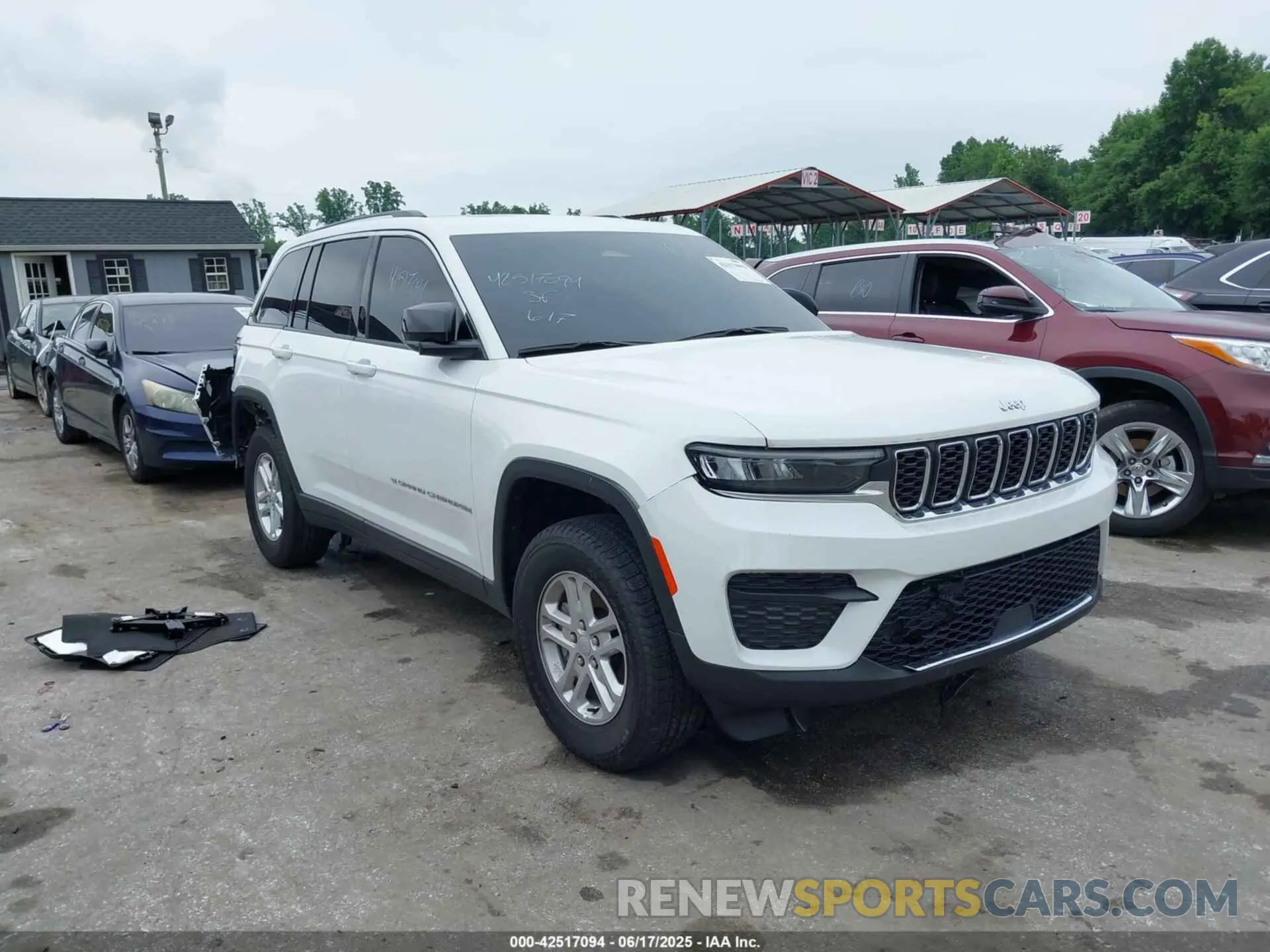1 Photograph of a damaged car 1C4RJHAG8PC529459 JEEP GRAND CHEROKEE 2023