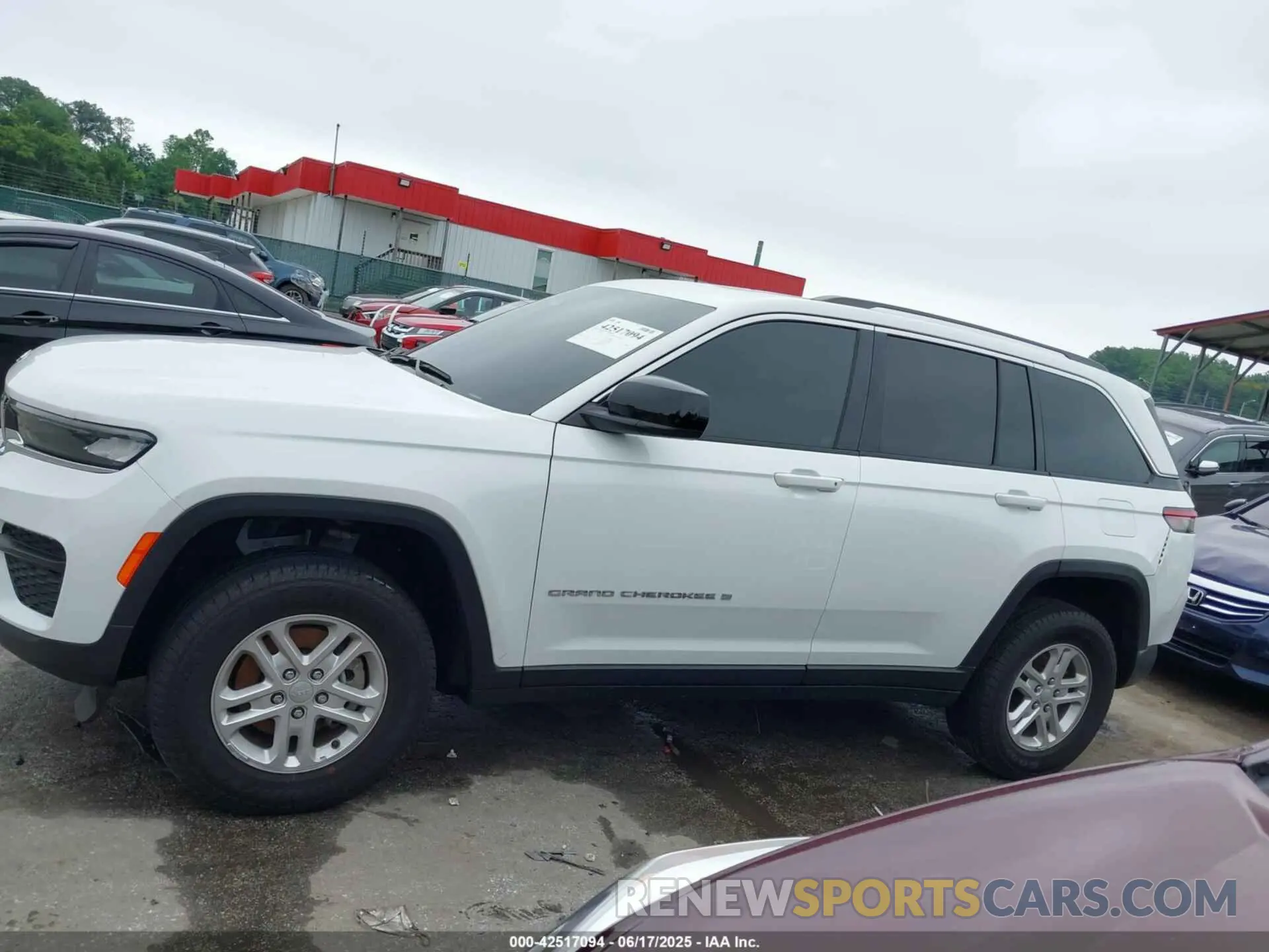 14 Photograph of a damaged car 1C4RJHAG8PC529459 JEEP GRAND CHEROKEE 2023