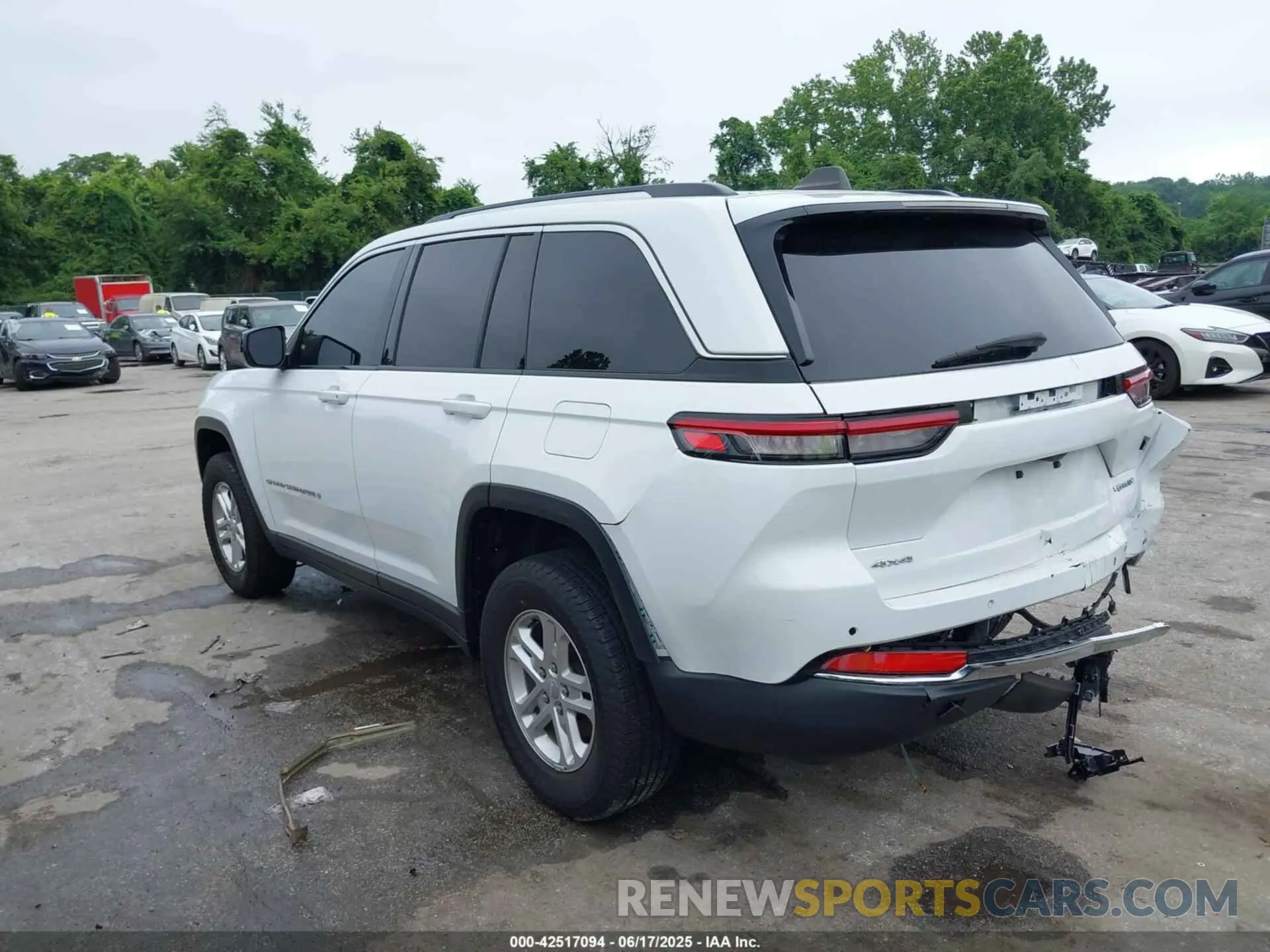 3 Photograph of a damaged car 1C4RJHAG8PC529459 JEEP GRAND CHEROKEE 2023