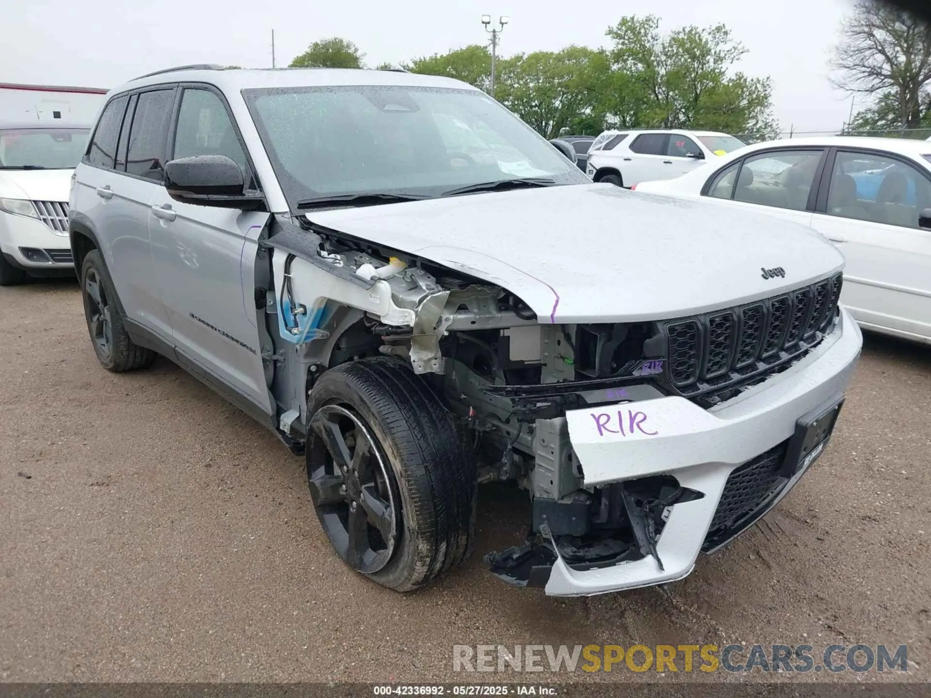 6 Photograph of a damaged car 1C4RJHAG8PC611840 JEEP GRAND CHEROKEE 2023