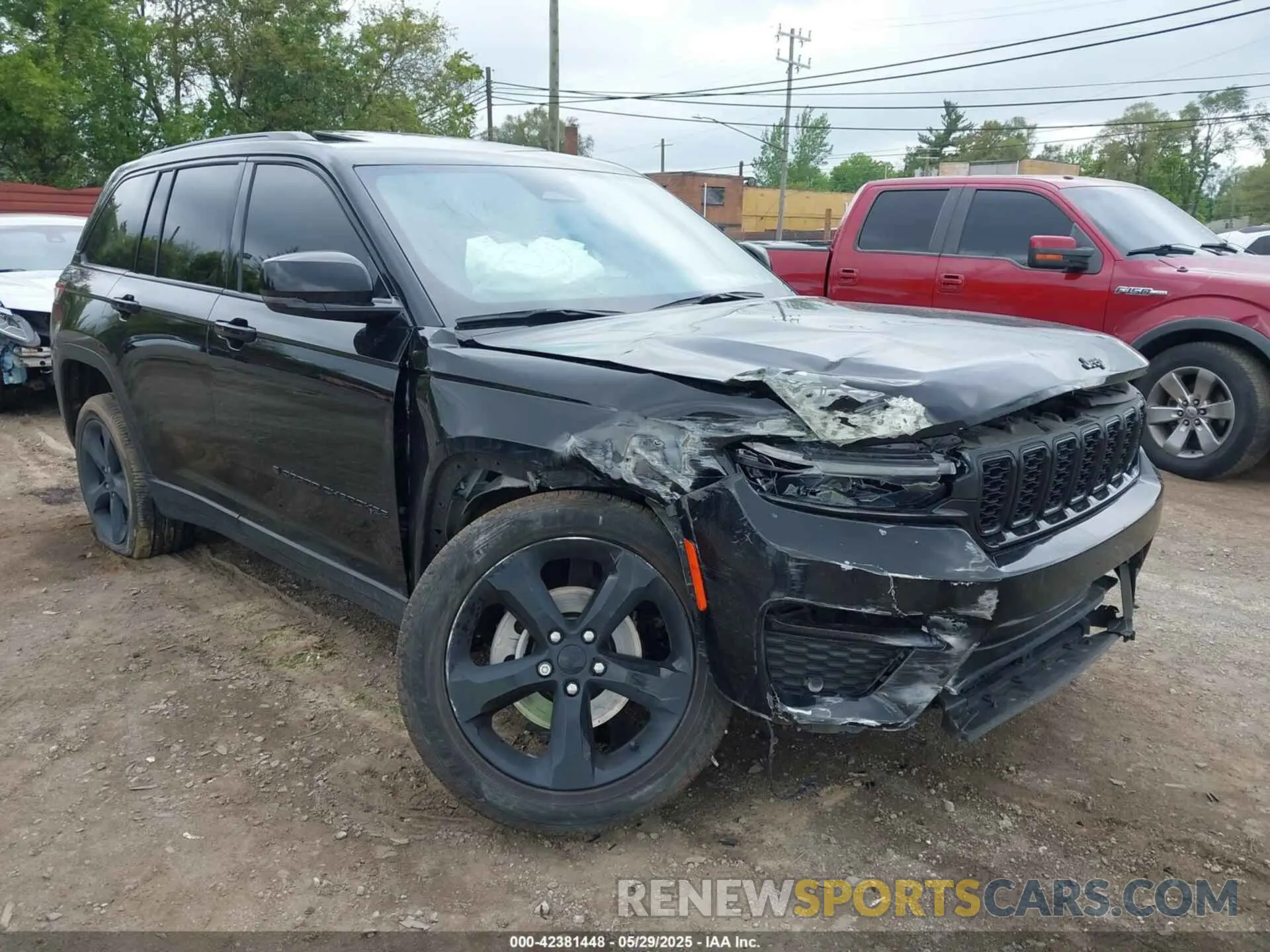 1 Photograph of a damaged car 1C4RJHAG9PC543905 JEEP GRAND CHEROKEE 2023