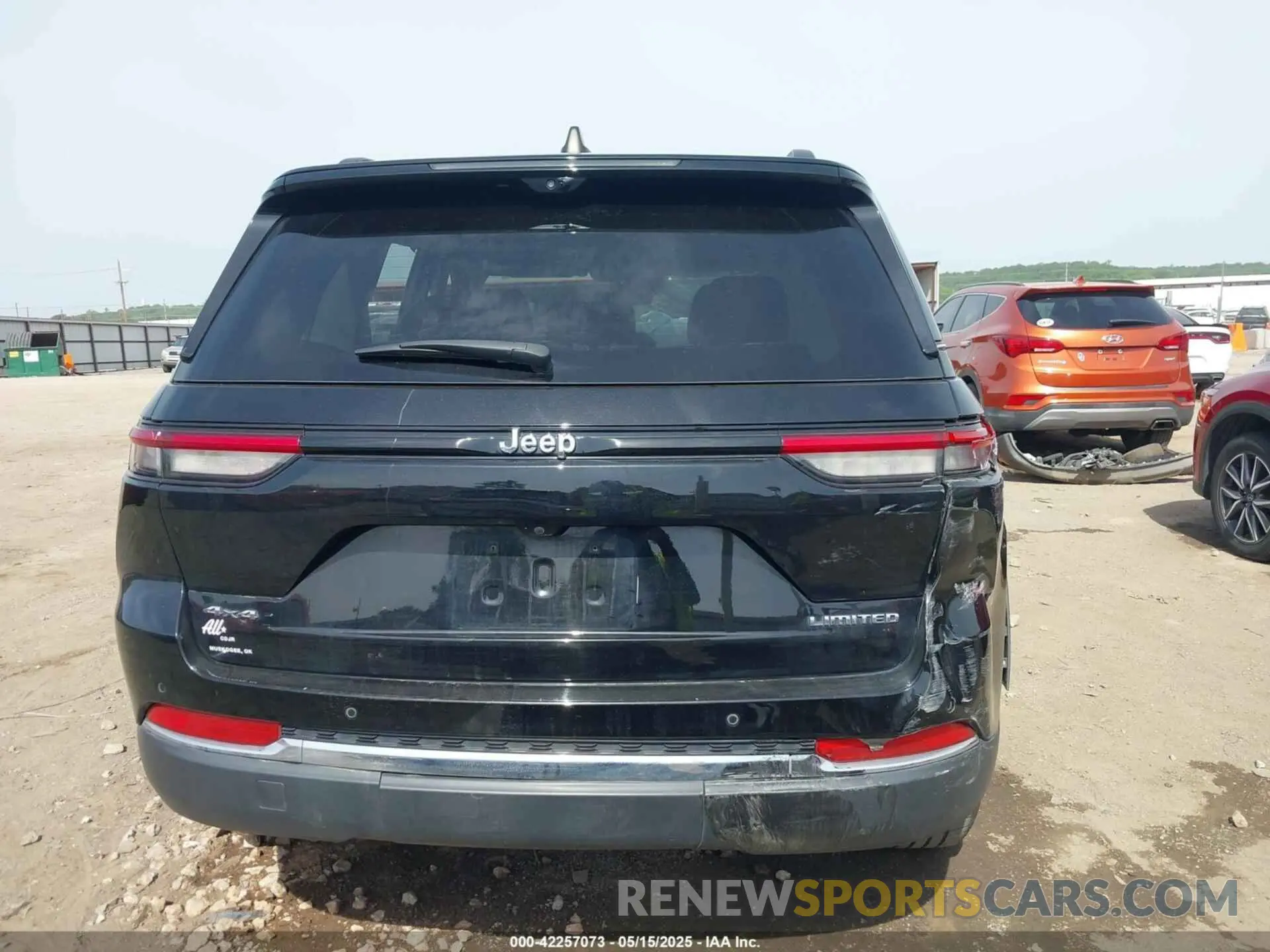 16 Photograph of a damaged car 1C4RJHBG1PC537577 JEEP GRAND CHEROKEE 2023