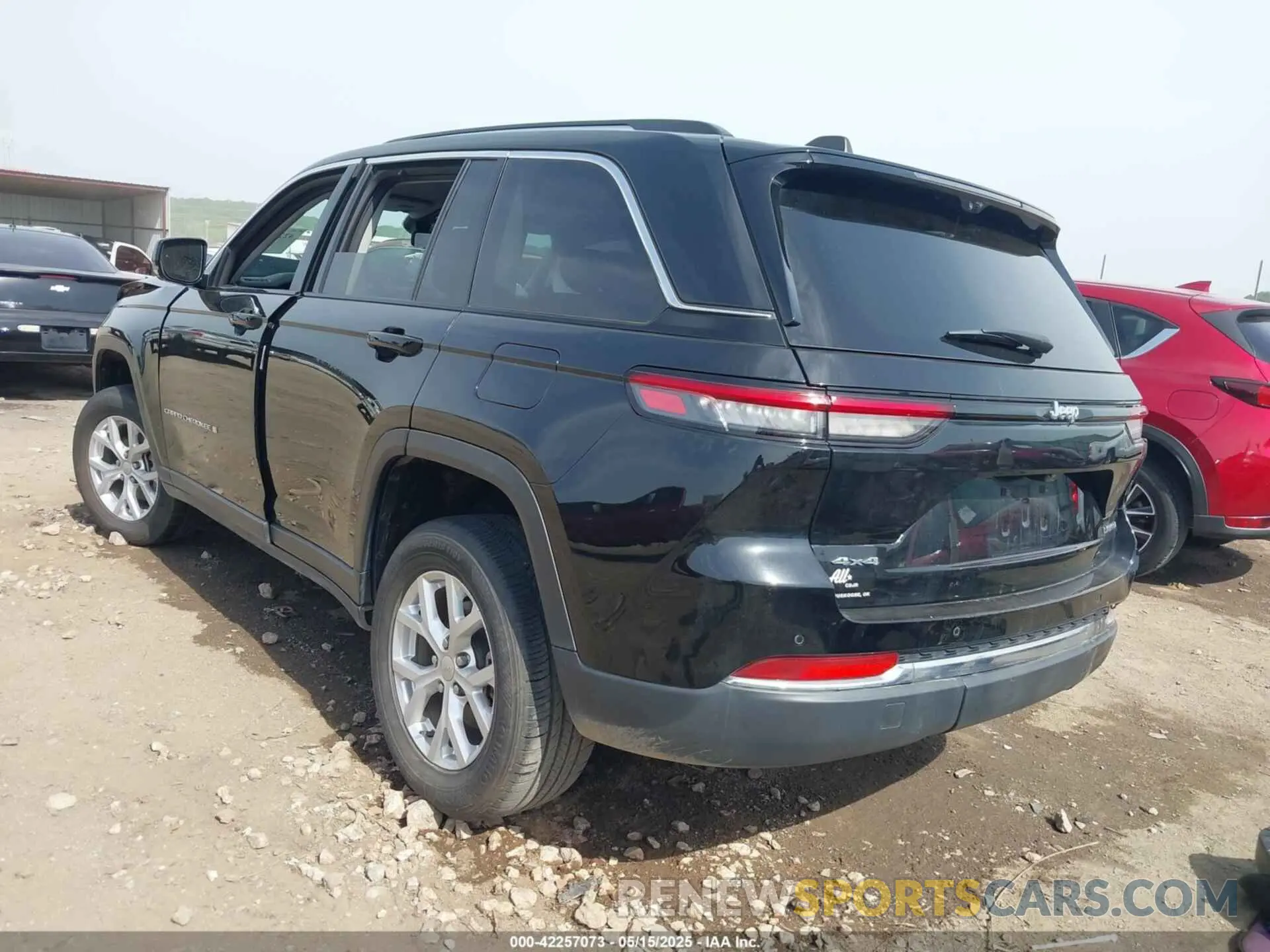 3 Photograph of a damaged car 1C4RJHBG1PC537577 JEEP GRAND CHEROKEE 2023