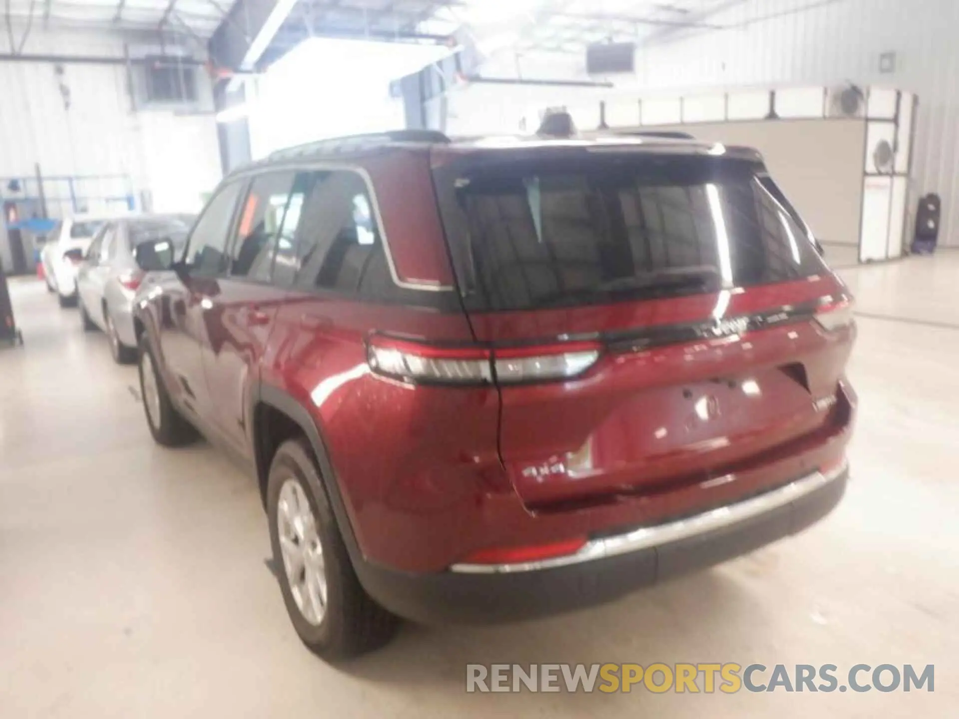 8 Photograph of a damaged car 1C4RJHBG2PC666587 JEEP GRAND CHEROKEE 2023