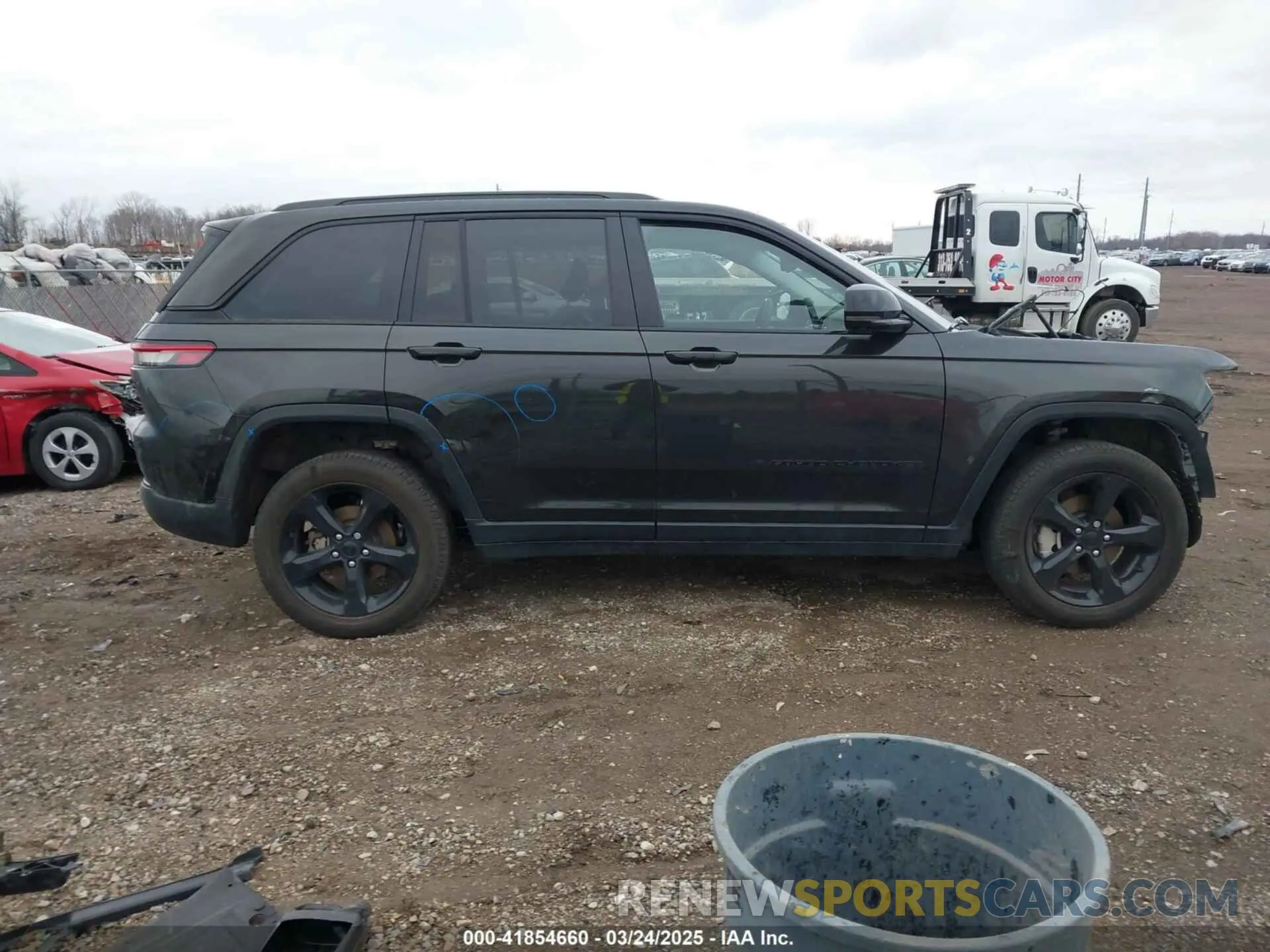 14 Photograph of a damaged car 1C4RJHBG3P8844297 JEEP GRAND CHEROKEE 2023