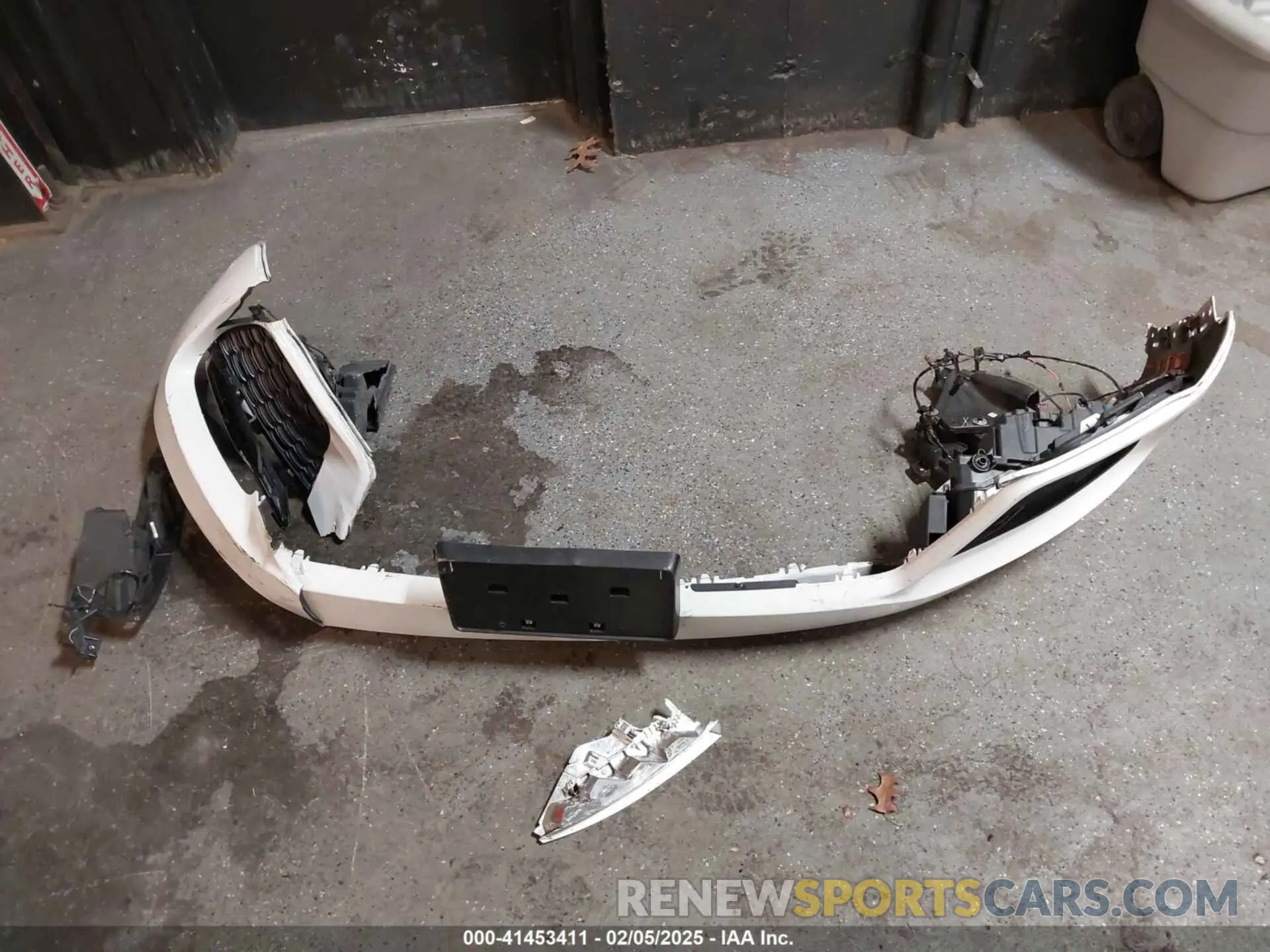 12 Photograph of a damaged car 1C4RJHBG3PC504354 JEEP GRAND CHEROKEE 2023