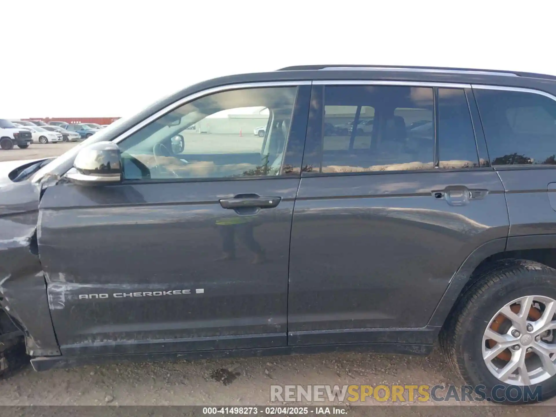 13 Photograph of a damaged car 1C4RJHBG3PC543204 JEEP GRAND CHEROKEE 2023