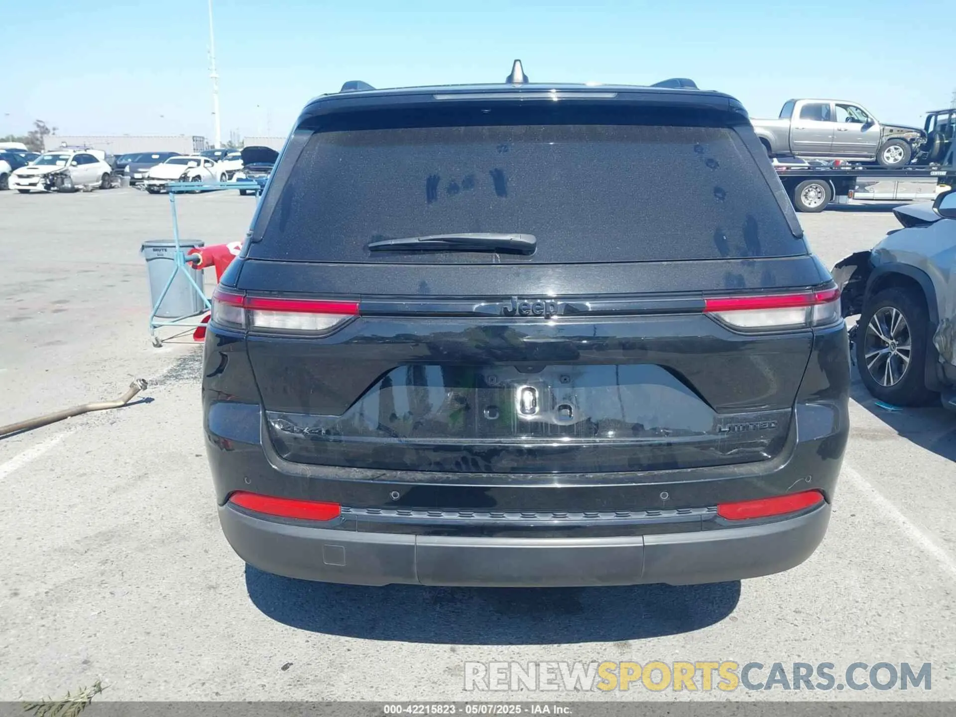 16 Photograph of a damaged car 1C4RJHBG3PC569205 JEEP GRAND CHEROKEE 2023