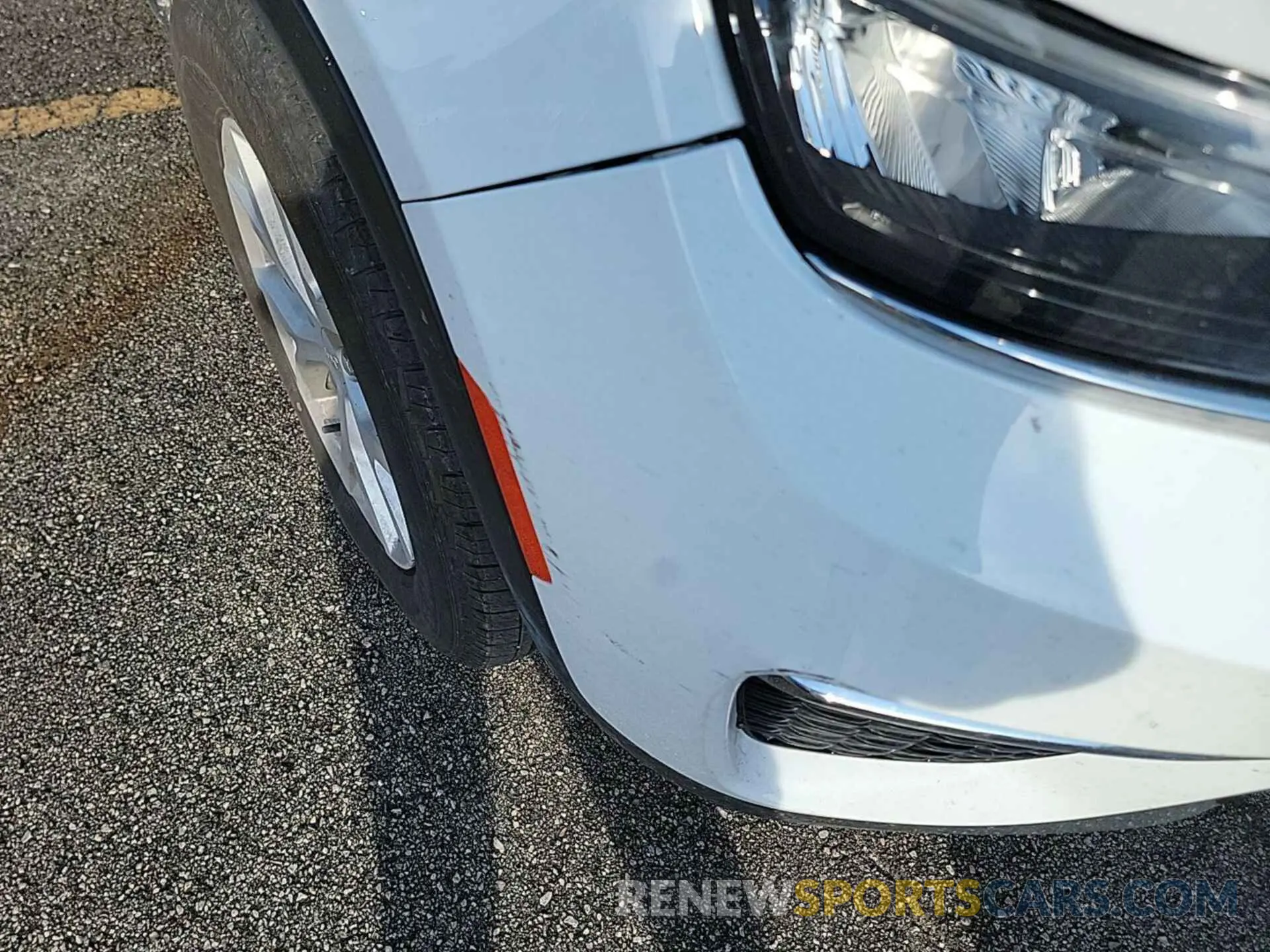 18 Photograph of a damaged car 1C4RJHBG3PC606625 JEEP GRAND CHEROKEE 2023