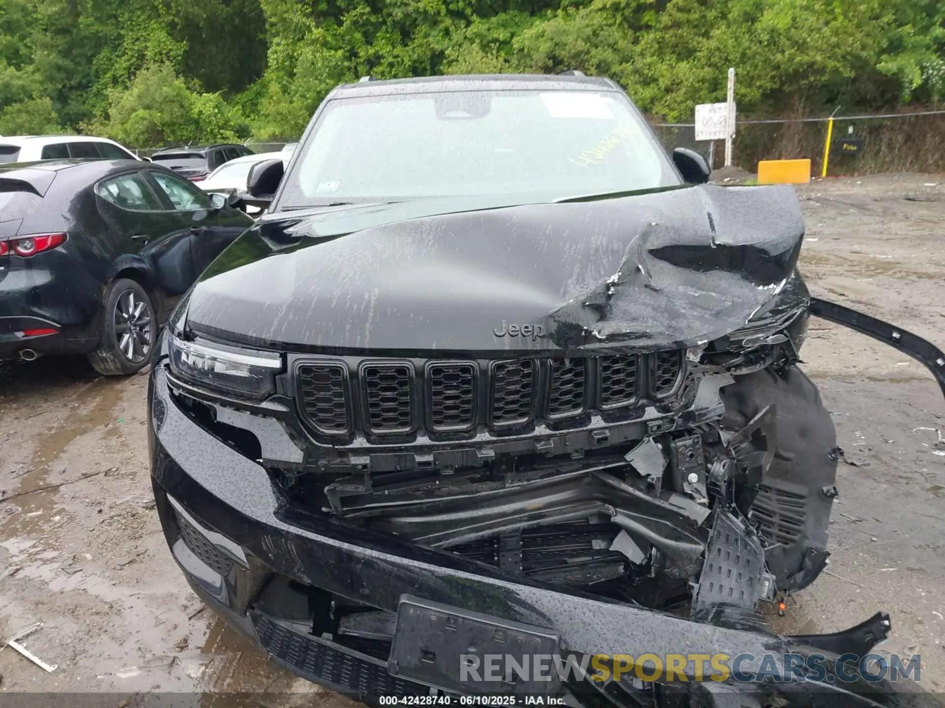 12 Photograph of a damaged car 1C4RJHBG4PC514407 JEEP GRAND CHEROKEE 2023