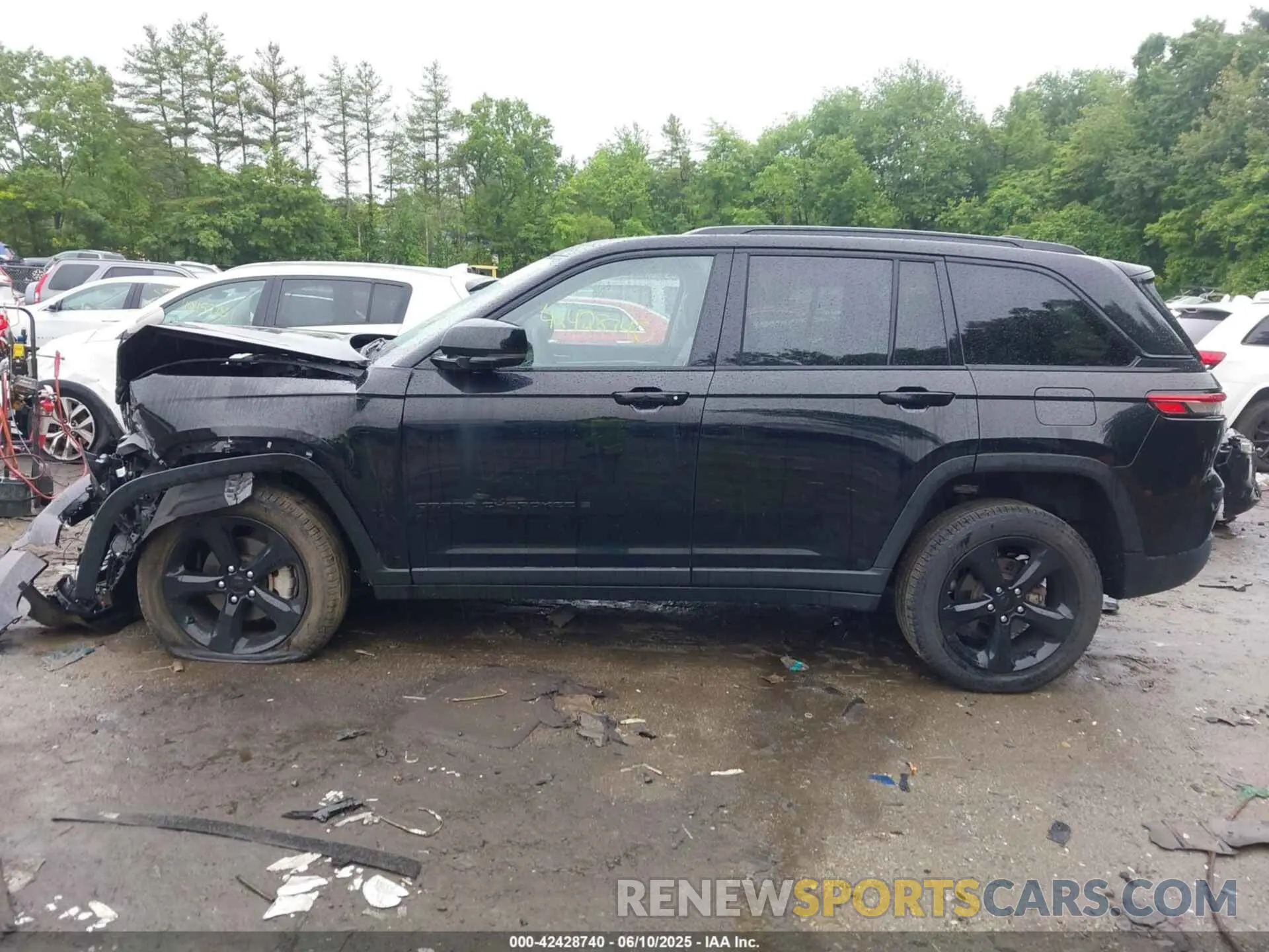 14 Photograph of a damaged car 1C4RJHBG4PC514407 JEEP GRAND CHEROKEE 2023