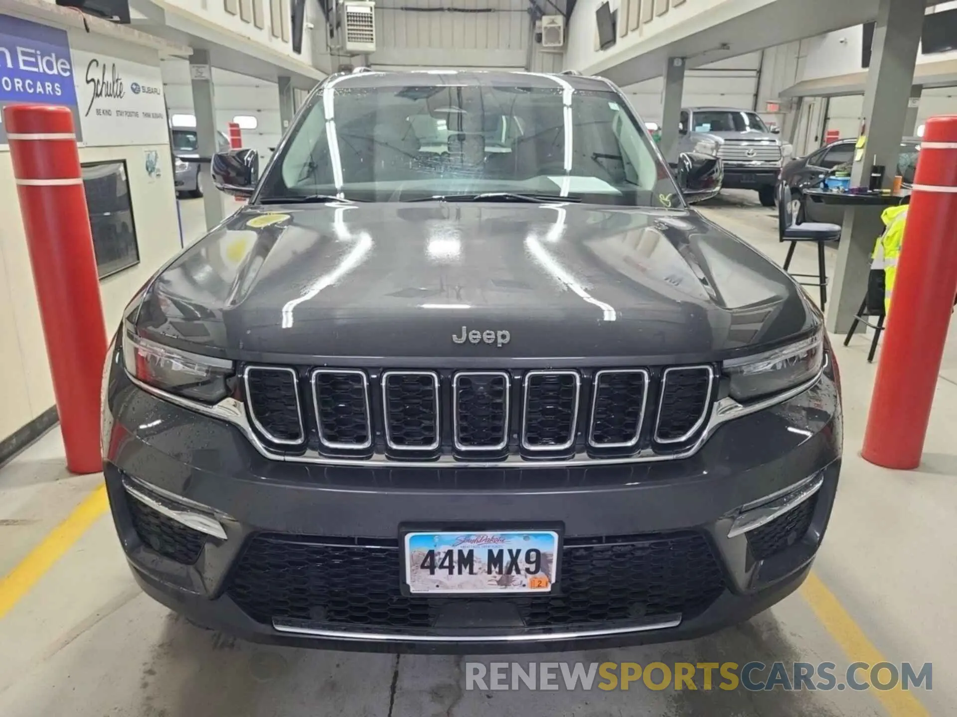32 Photograph of a damaged car 1C4RJHBG4PC634367 JEEP GRAND CHEROKEE 2023