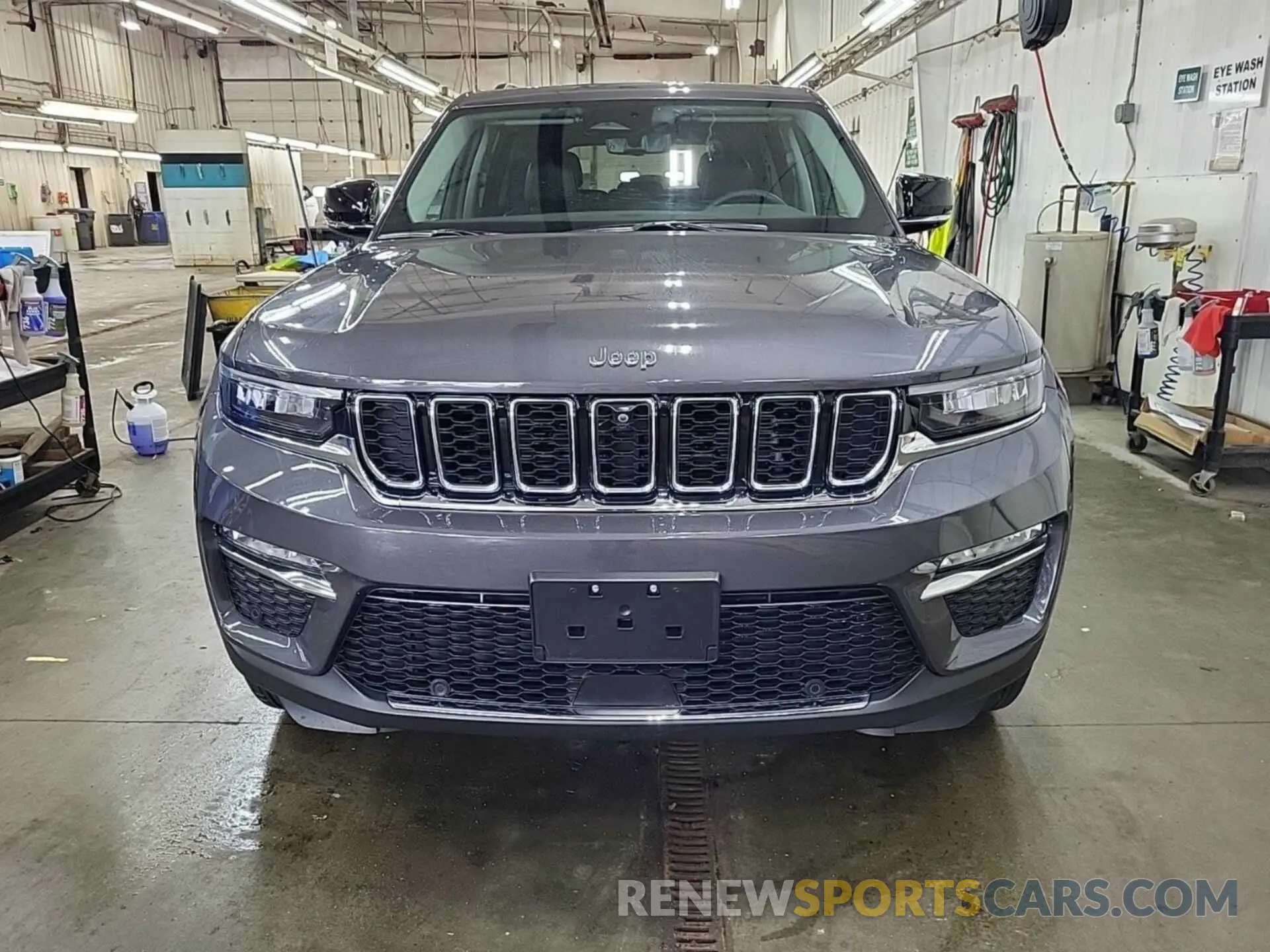 6 Photograph of a damaged car 1C4RJHBG4PC634367 JEEP GRAND CHEROKEE 2023
