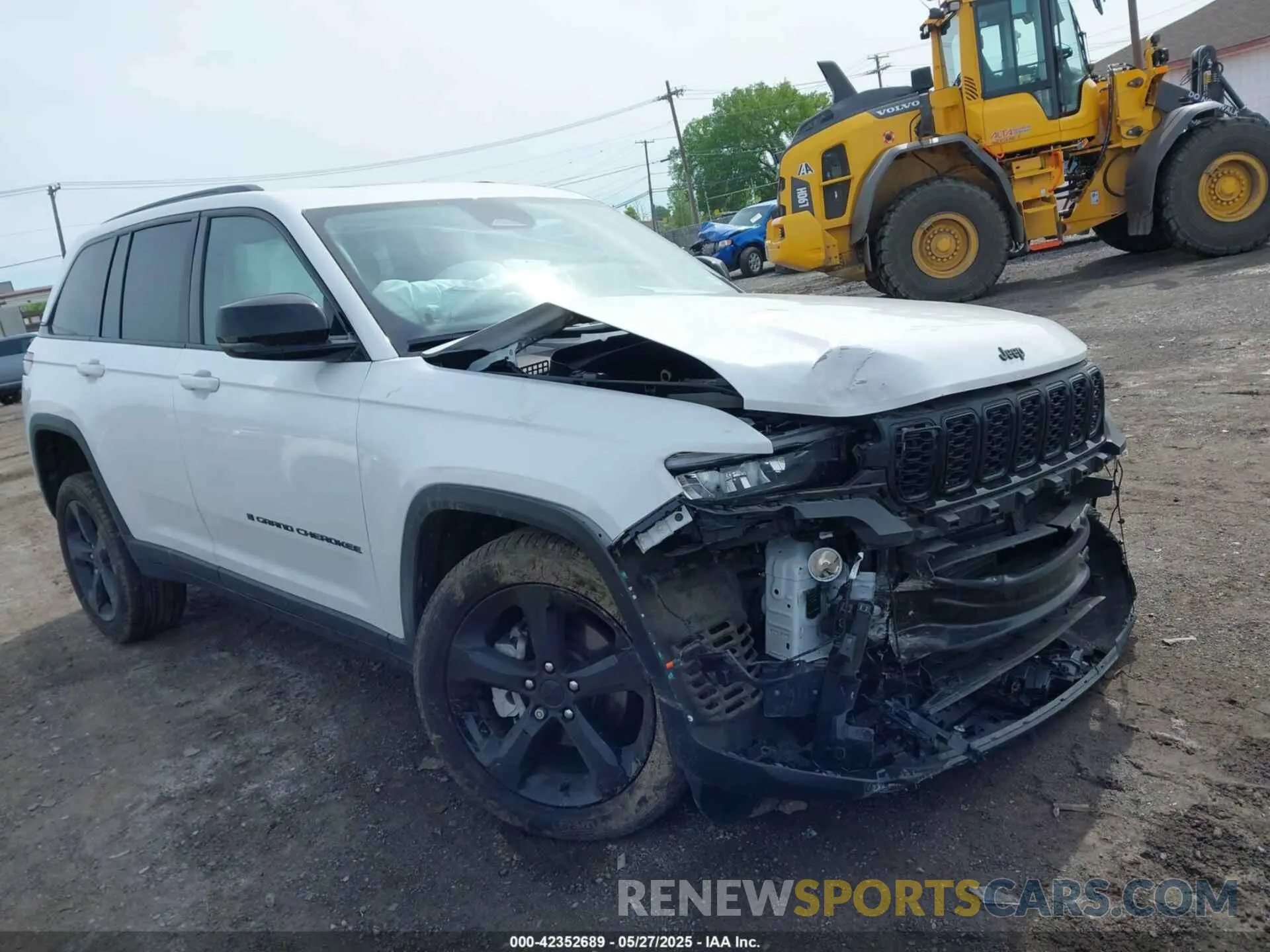 1 Photograph of a damaged car 1C4RJHBG5PC643014 JEEP GRAND CHEROKEE 2023