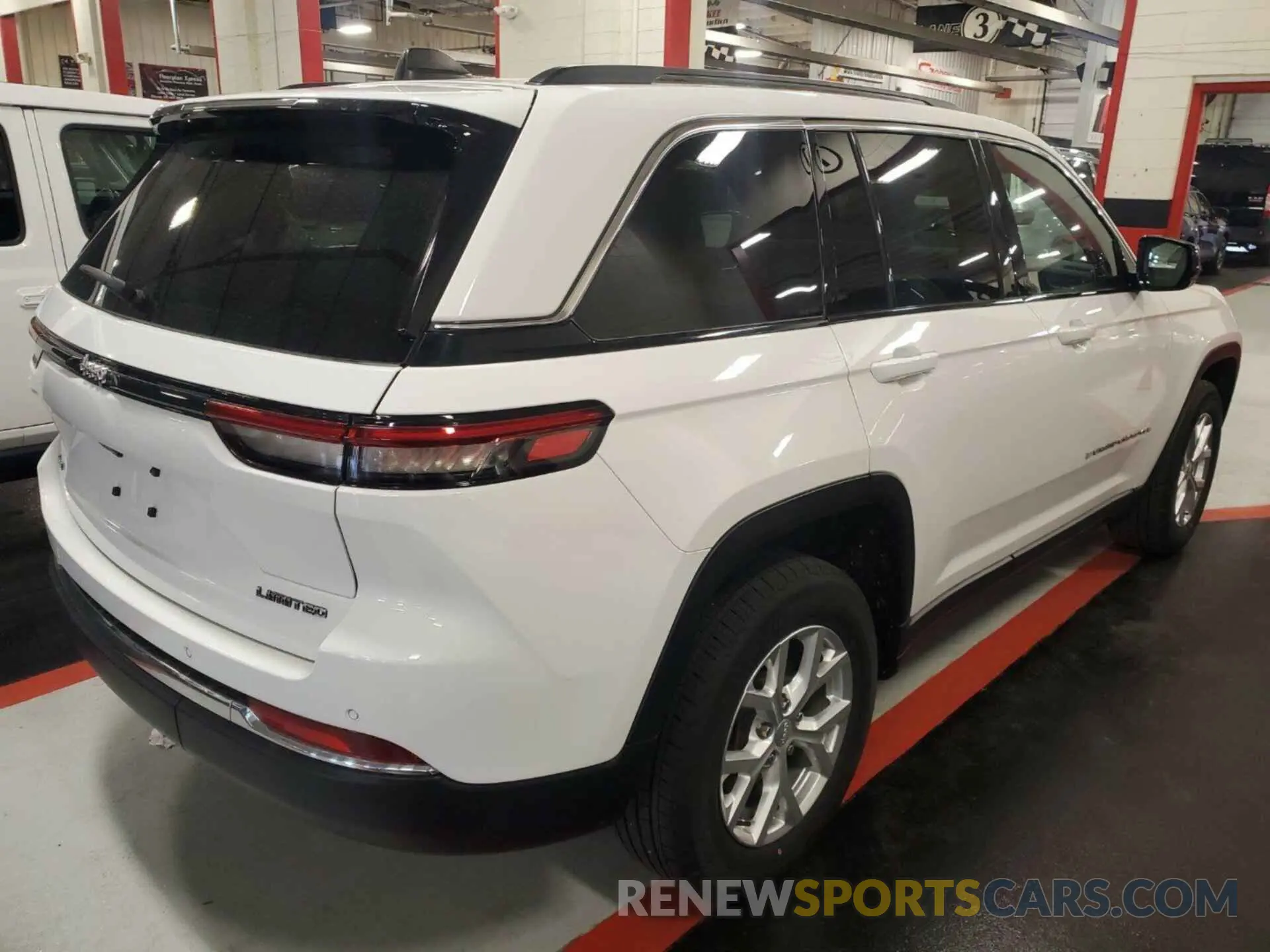 10 Photograph of a damaged car 1C4RJHBG6PC512142 JEEP GRAND CHEROKEE 2023