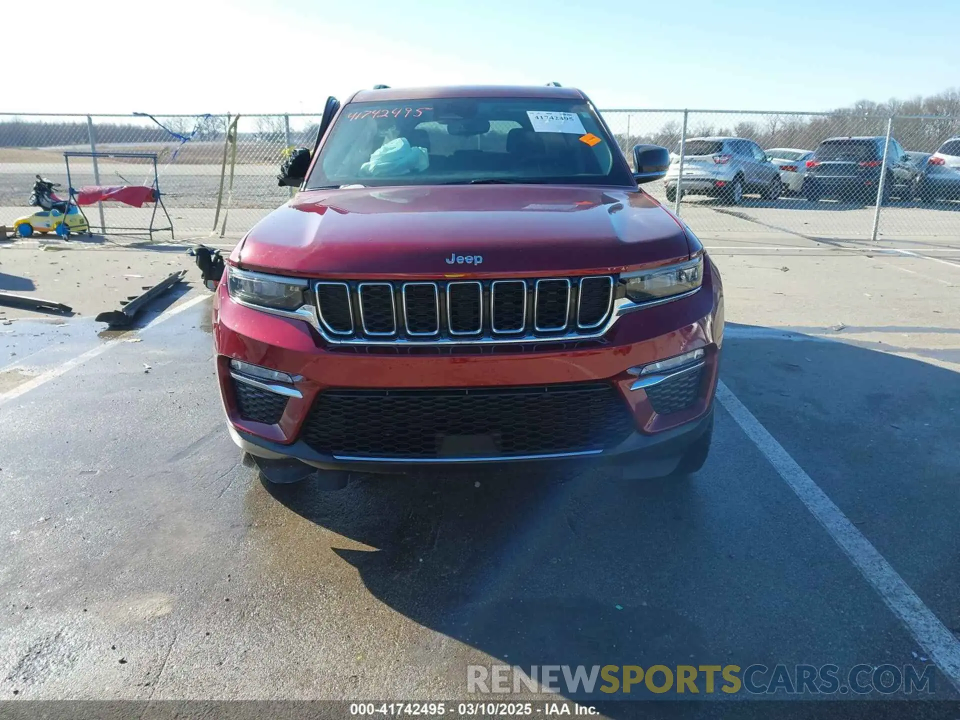 13 Photograph of a damaged car 1C4RJHBG7PC536384 JEEP GRAND CHEROKEE 2023