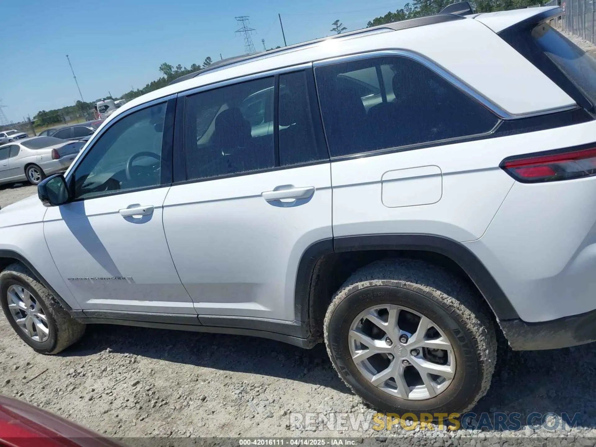 14 Photograph of a damaged car 1C4RJHBG8PC512692 JEEP GRAND CHEROKEE 2023