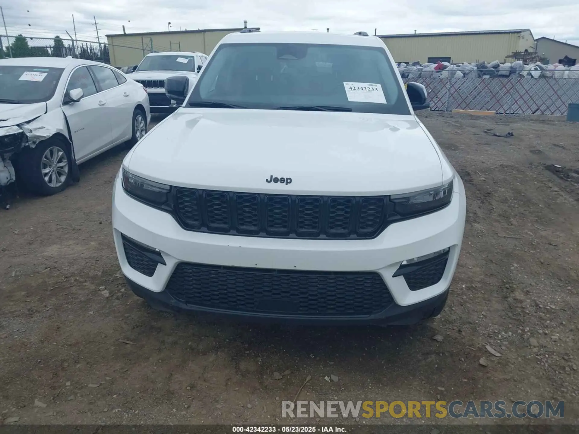 12 Photograph of a damaged car 1C4RJHBG8PC518881 JEEP GRAND CHEROKEE 2023