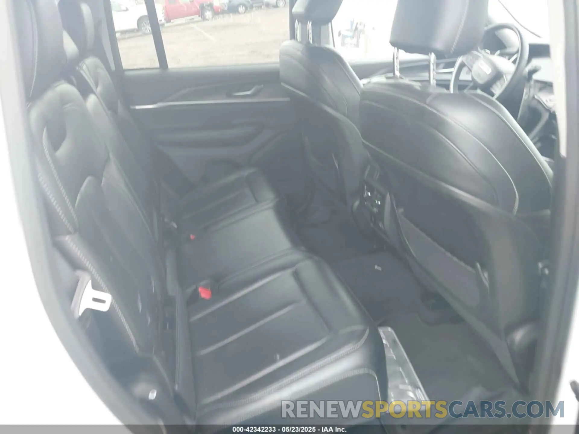 8 Photograph of a damaged car 1C4RJHBG8PC518881 JEEP GRAND CHEROKEE 2023