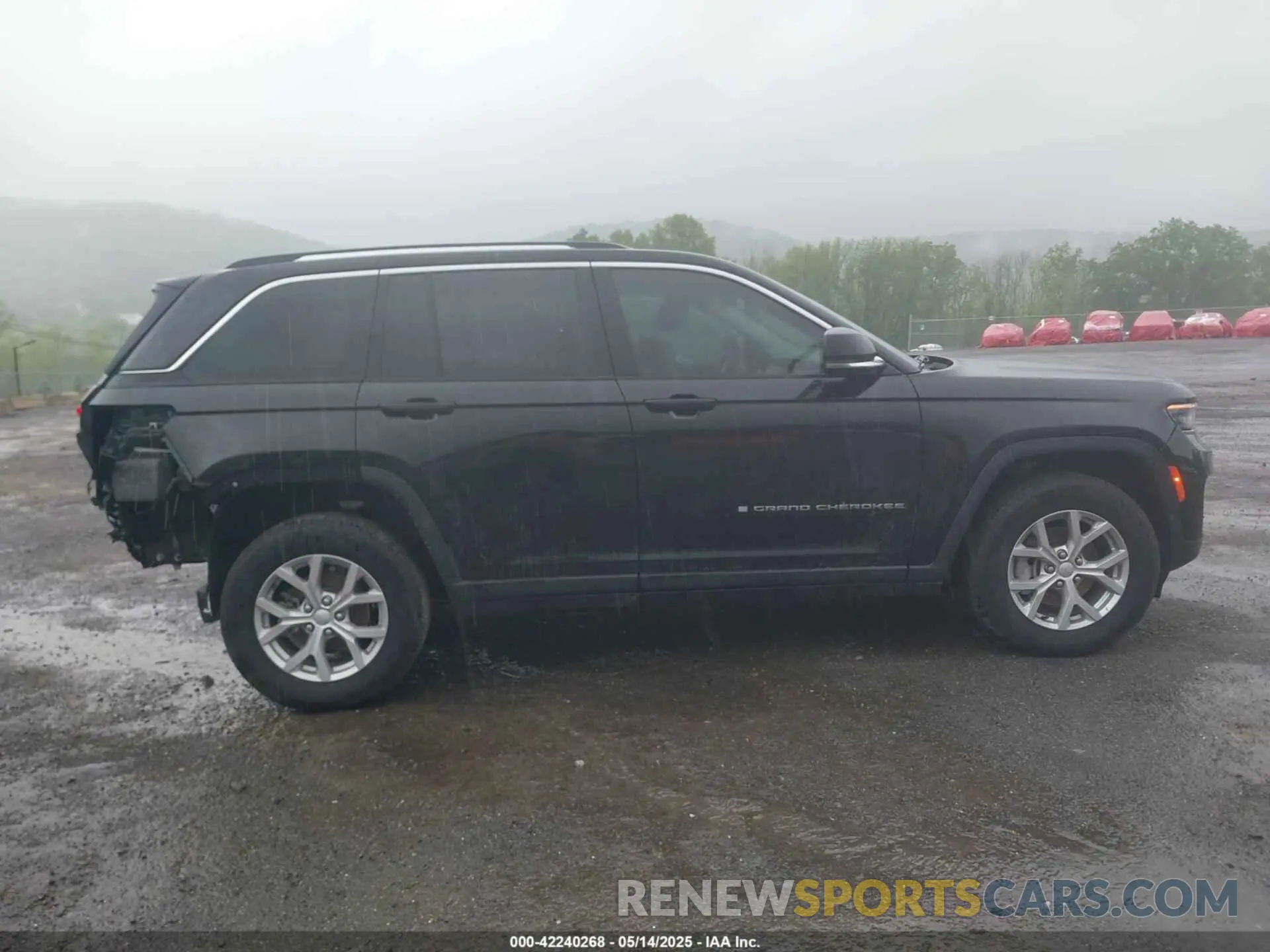 14 Photograph of a damaged car 1C4RJHBG8PC606569 JEEP GRAND CHEROKEE 2023