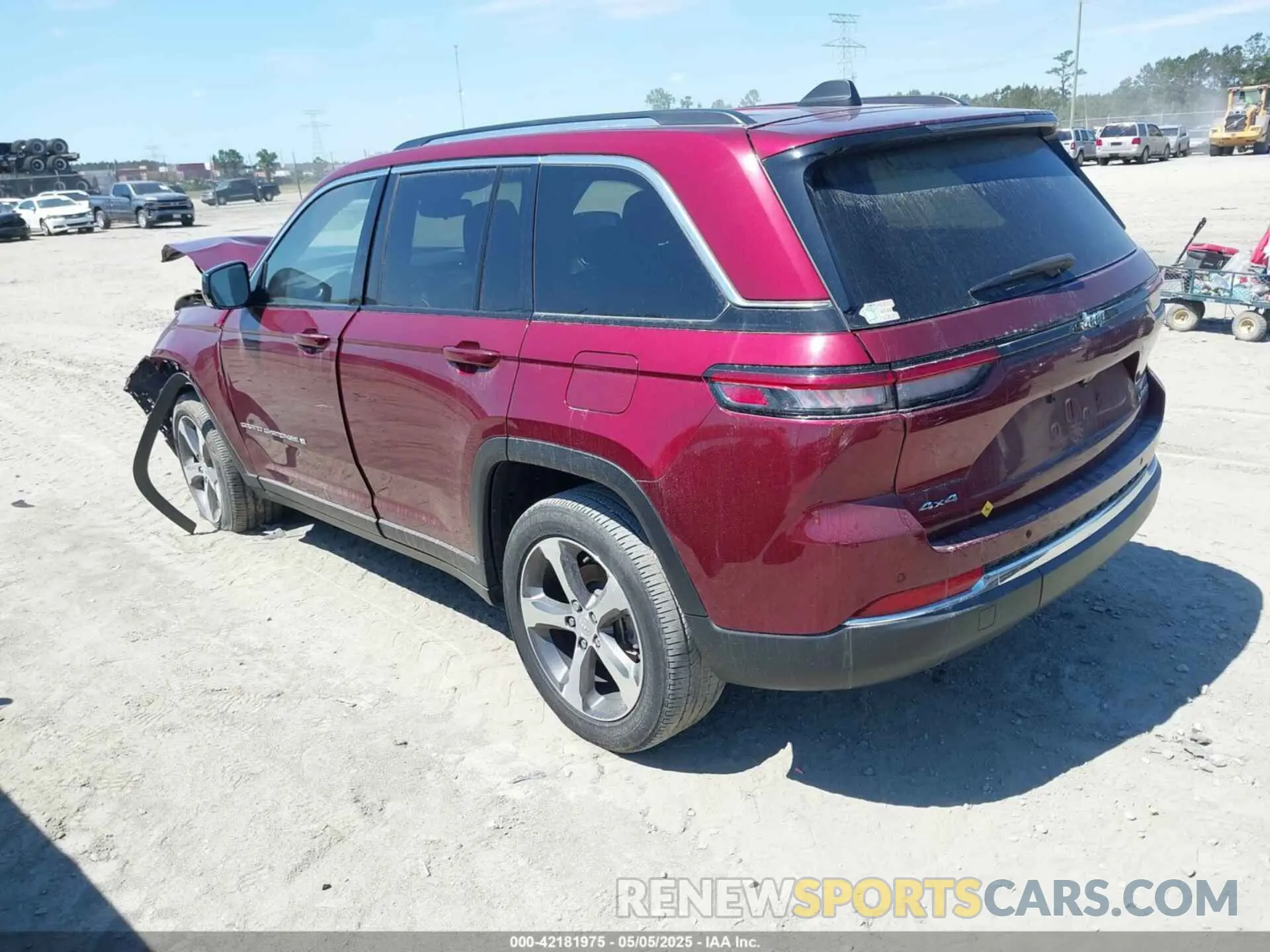 3 Photograph of a damaged car 1C4RJHBGXPC531390 JEEP GRAND CHEROKEE 2023