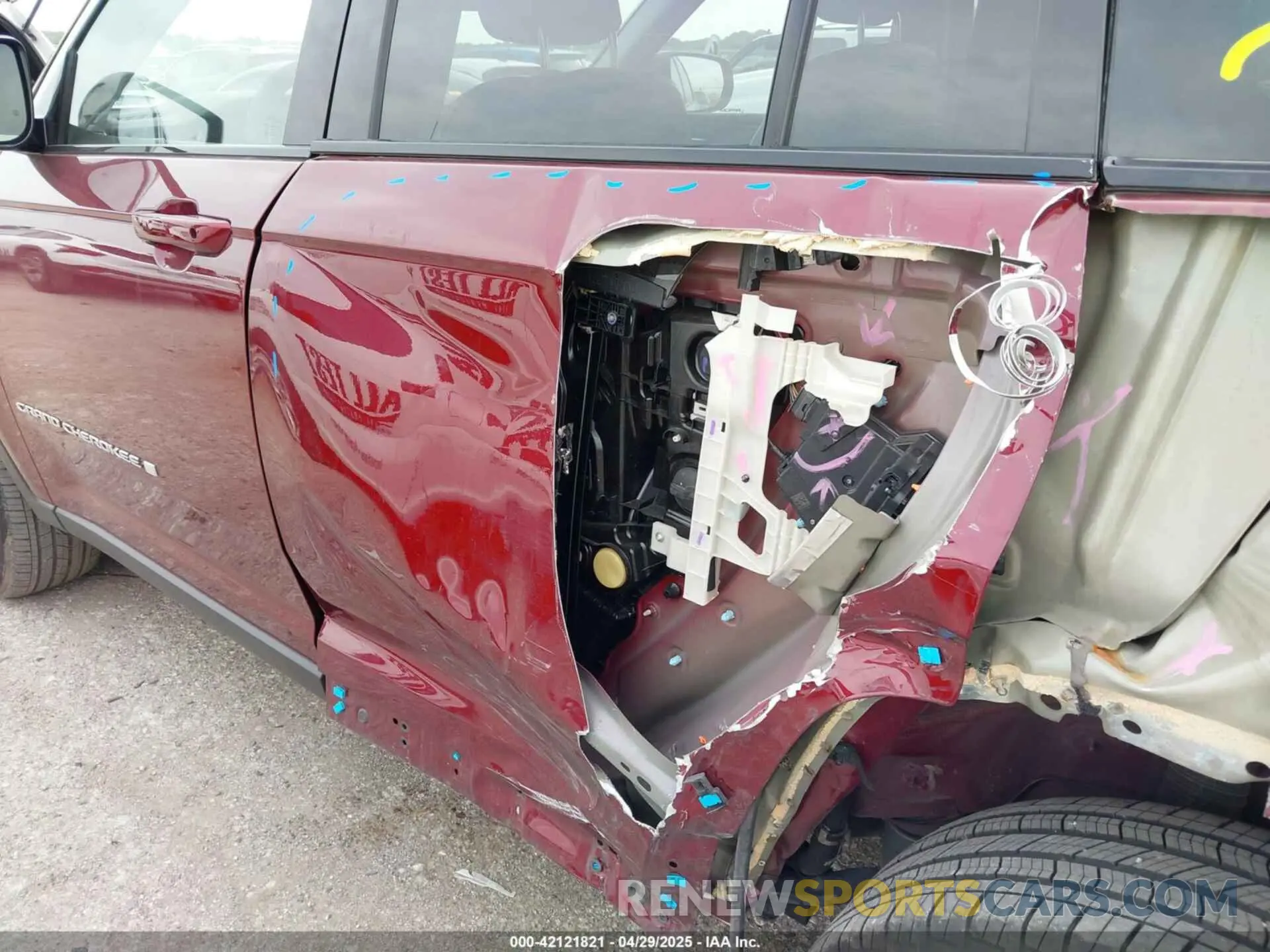 6 Photograph of a damaged car 1C4RJHBGXPC614527 JEEP GRAND CHEROKEE 2023