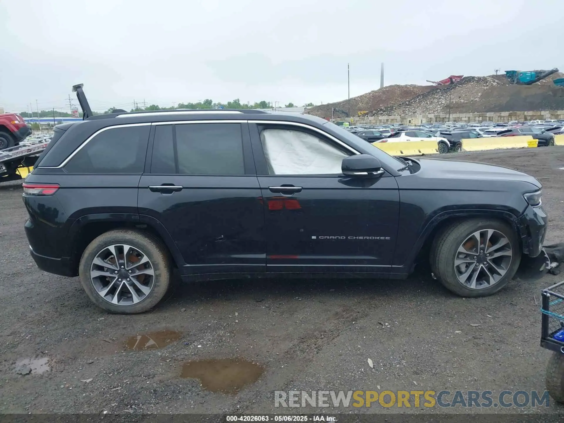 12 Photograph of a damaged car 1C4RJHDG2PC516797 JEEP GRAND CHEROKEE 2023