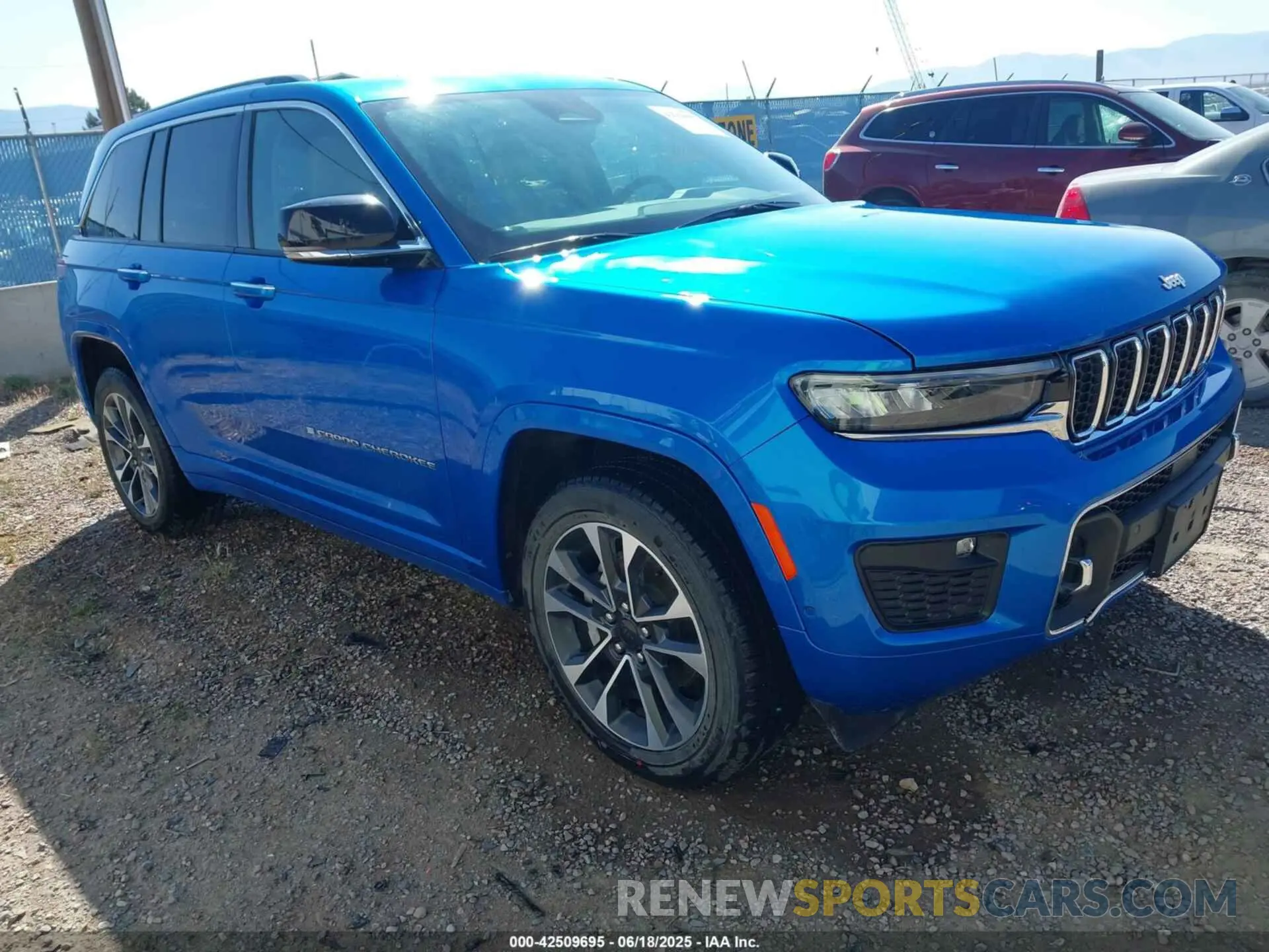 1 Photograph of a damaged car 1C4RJHDG4P8741175 JEEP GRAND CHEROKEE 2023