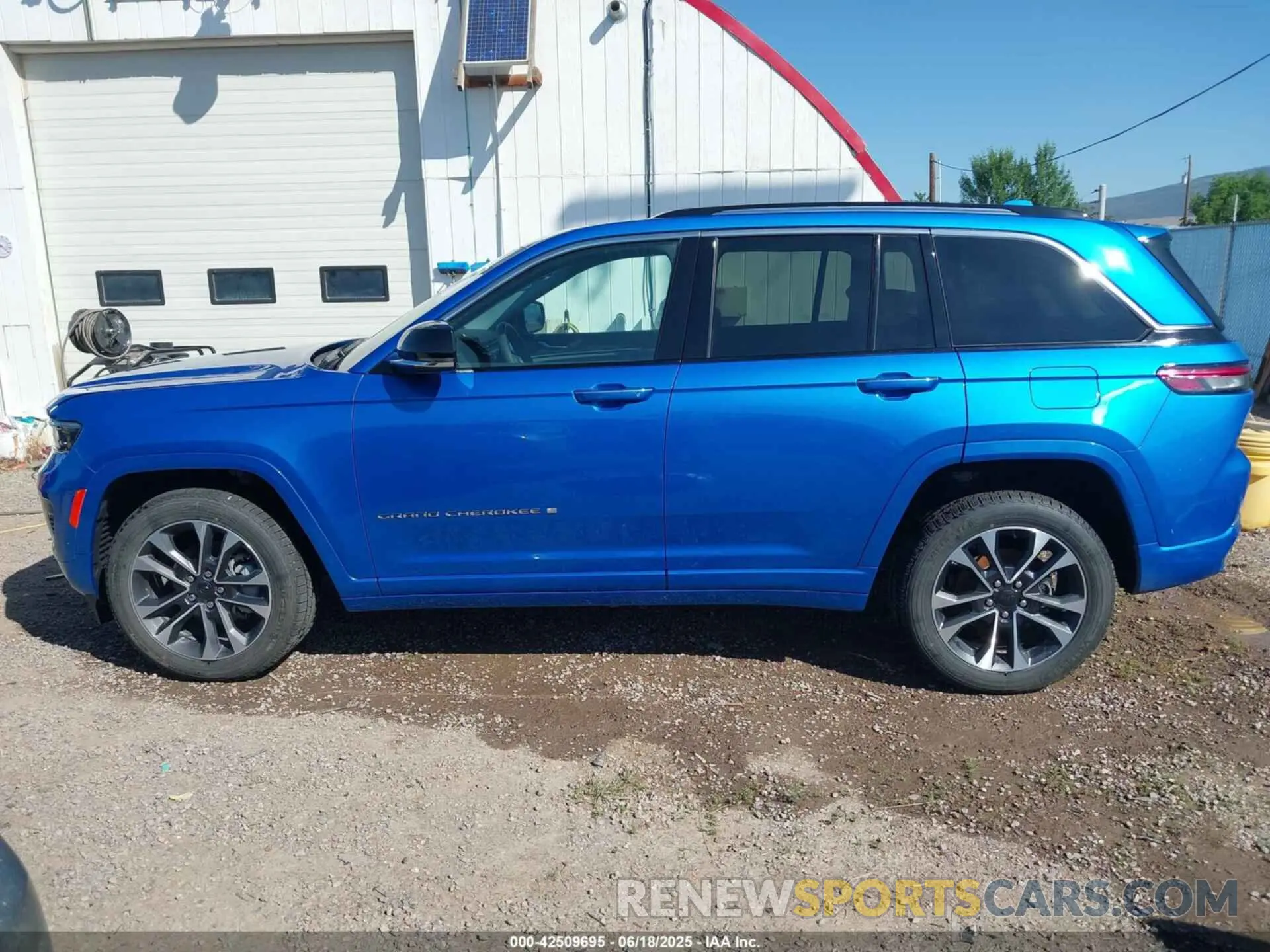 15 Photograph of a damaged car 1C4RJHDG4P8741175 JEEP GRAND CHEROKEE 2023