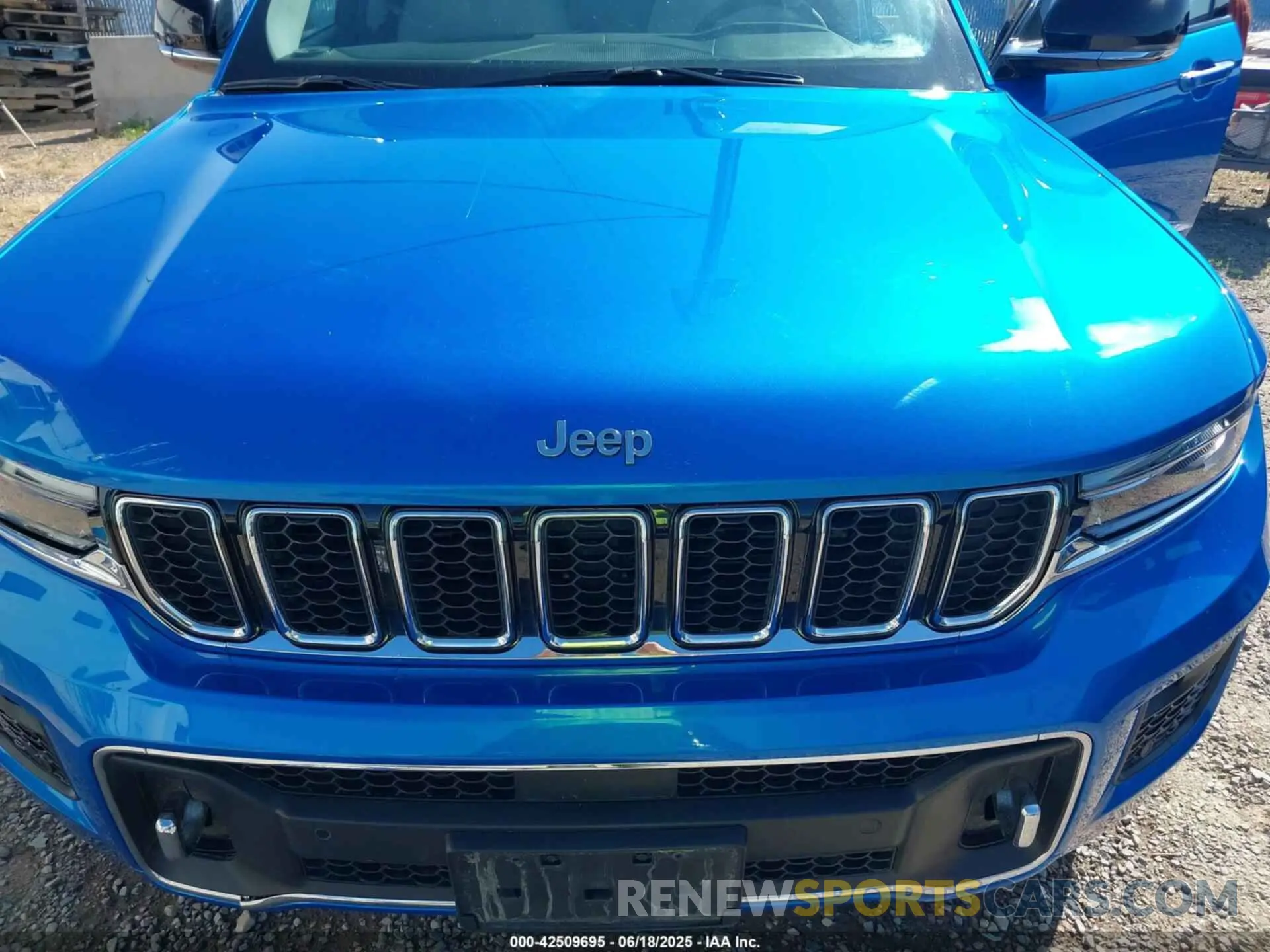 6 Photograph of a damaged car 1C4RJHDG4P8741175 JEEP GRAND CHEROKEE 2023