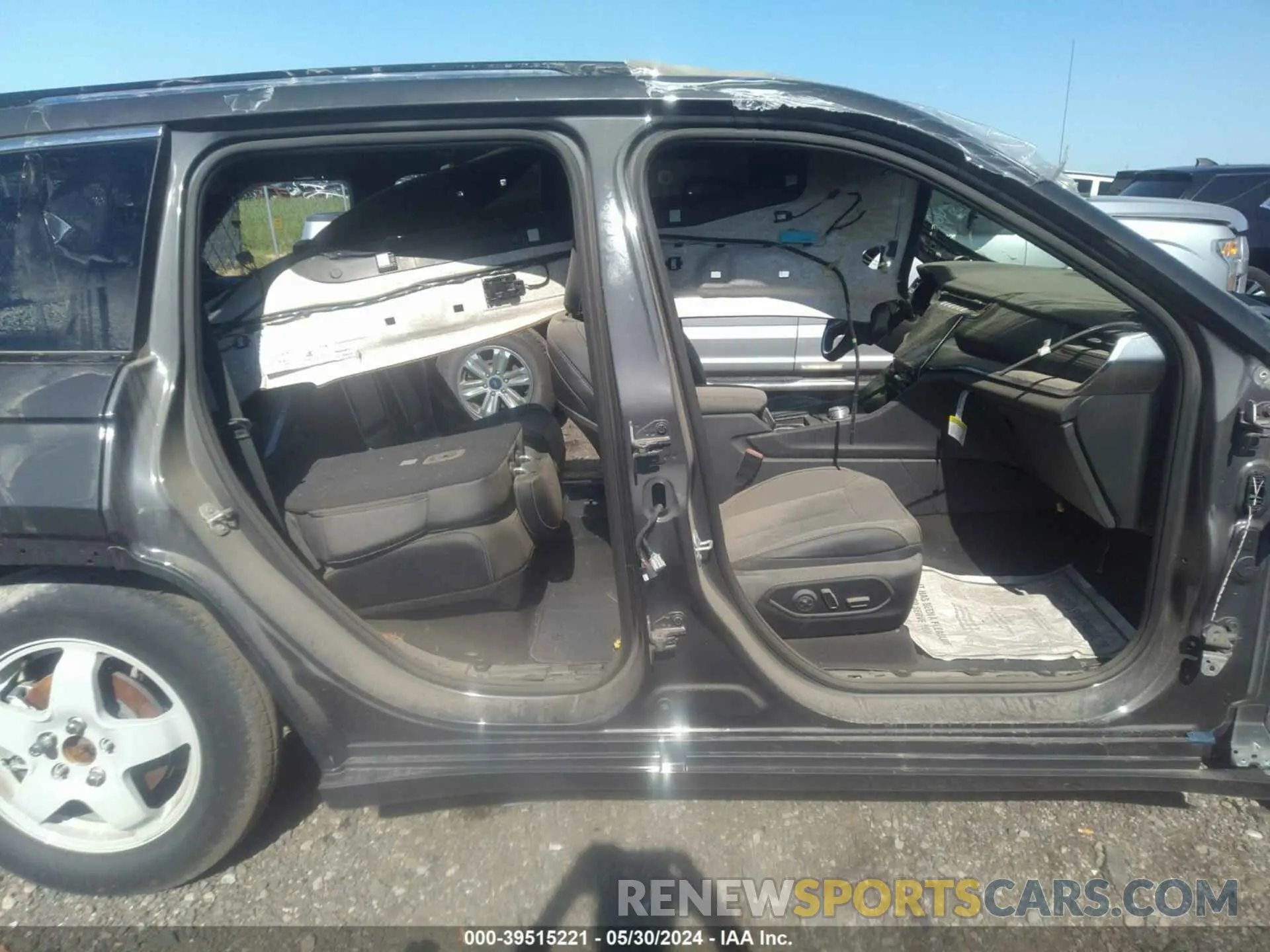 12 Photograph of a damaged car 1C4RJHDG4PC548084 JEEP GRAND CHEROKEE 2023