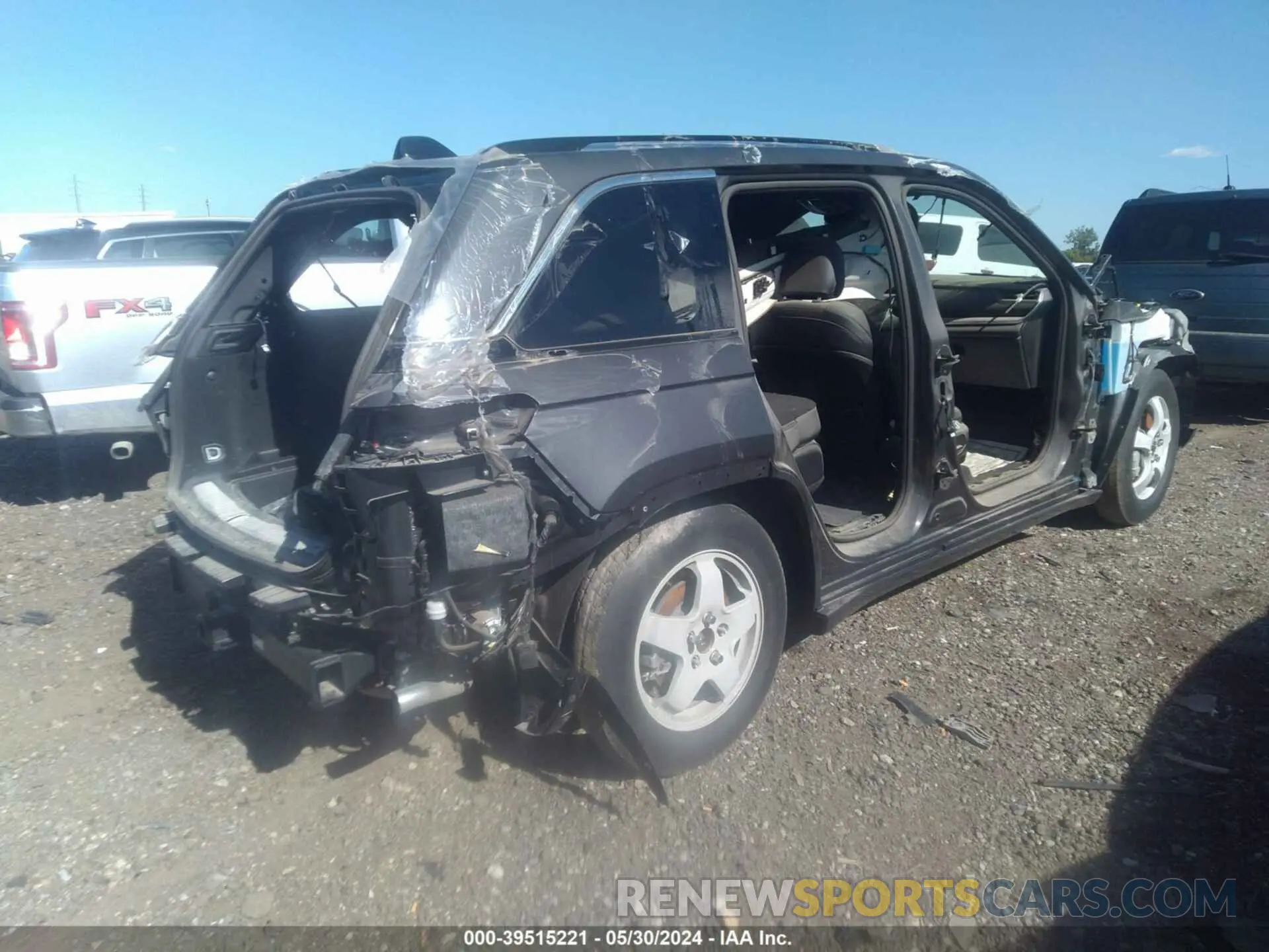4 Photograph of a damaged car 1C4RJHDG4PC548084 JEEP GRAND CHEROKEE 2023