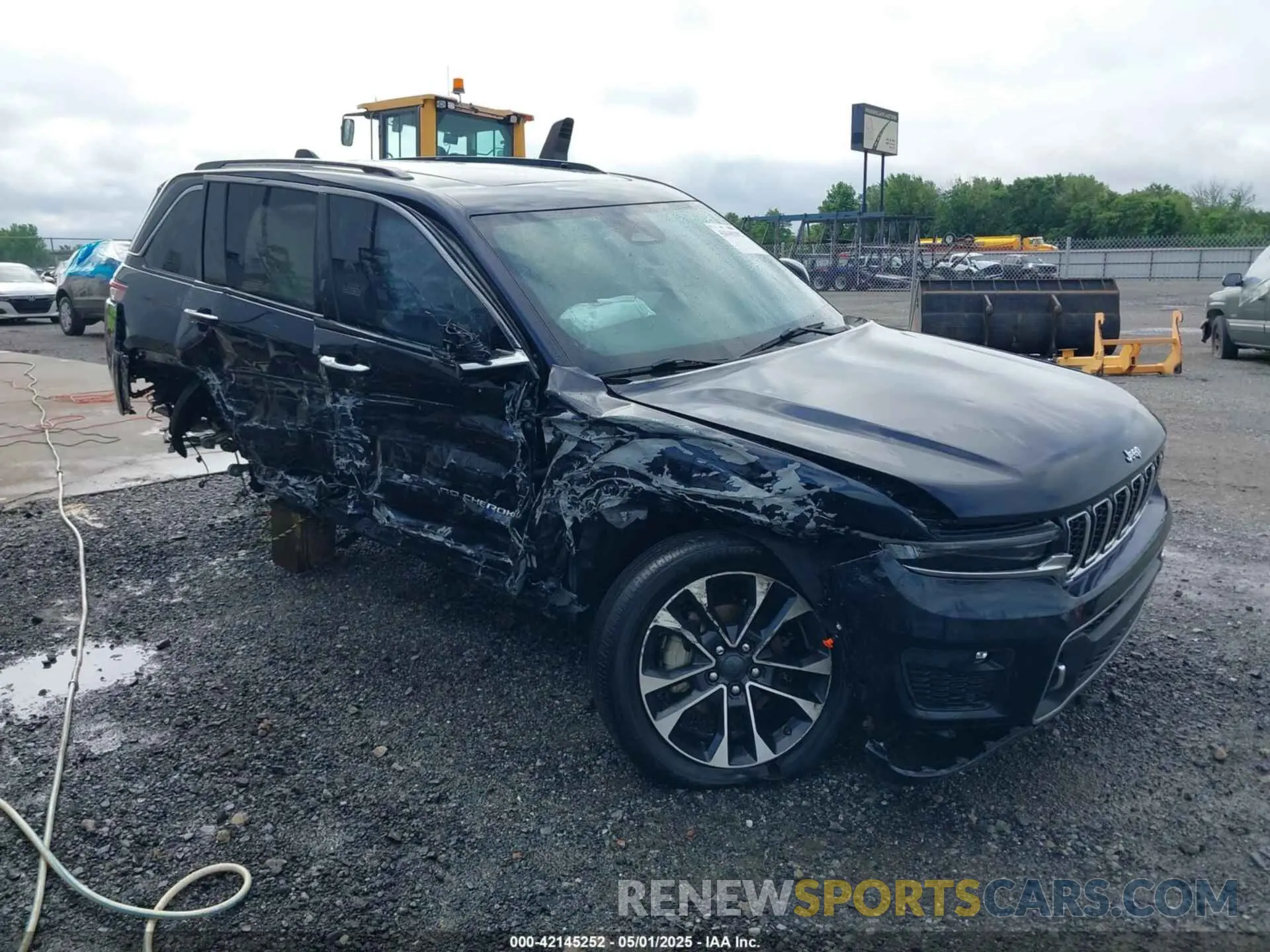 1 Photograph of a damaged car 1C4RJHDG8P8822650 JEEP GRAND CHEROKEE 2023