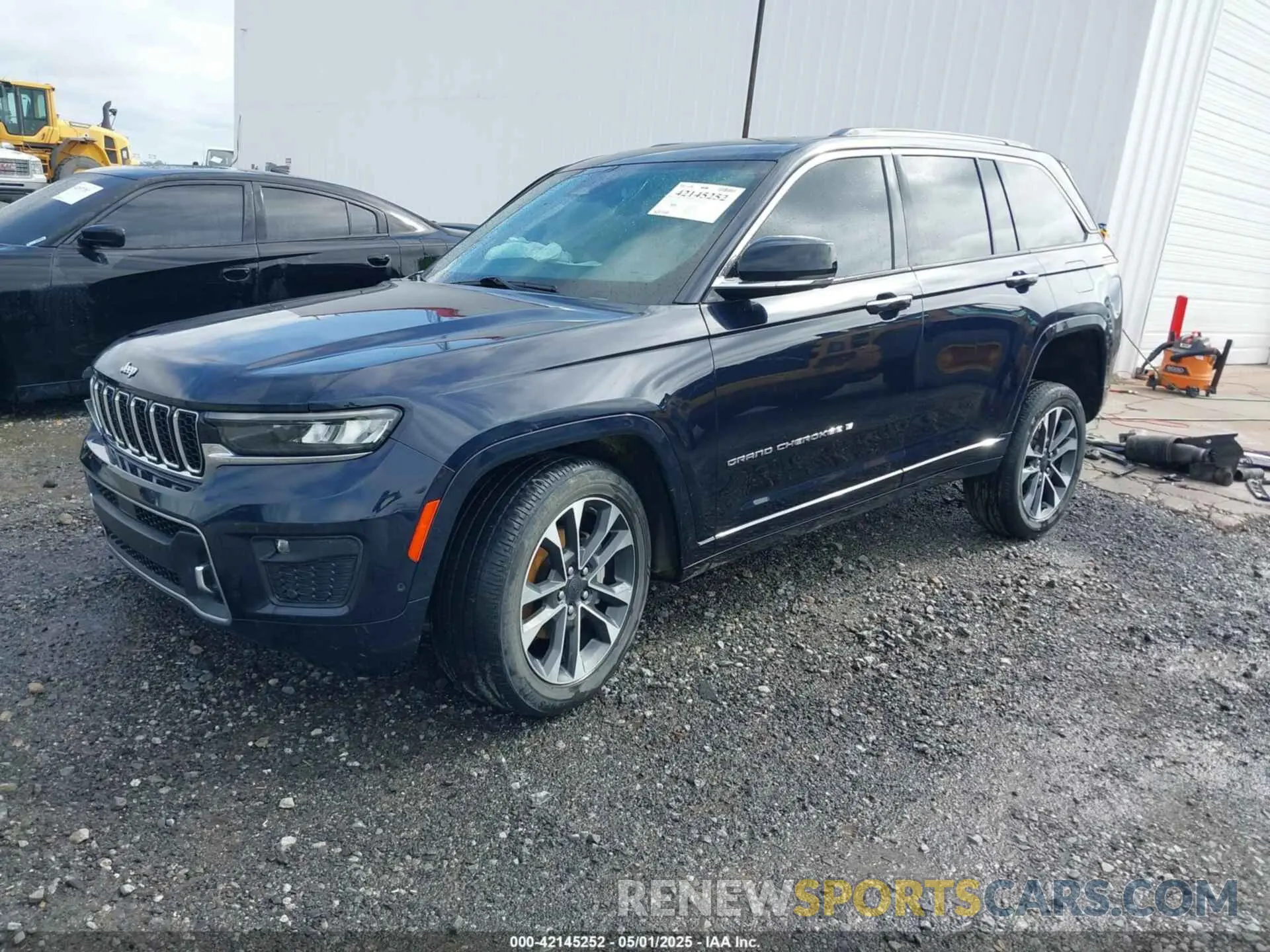 2 Photograph of a damaged car 1C4RJHDG8P8822650 JEEP GRAND CHEROKEE 2023