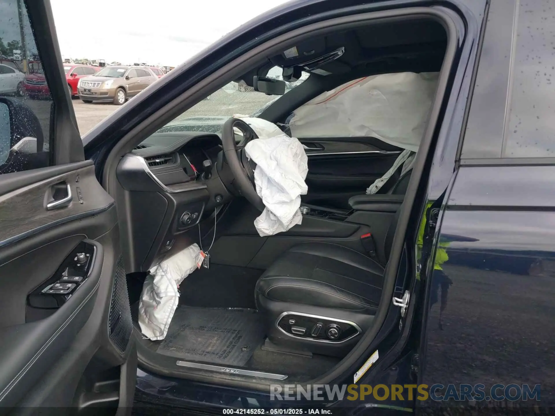 5 Photograph of a damaged car 1C4RJHDG8P8822650 JEEP GRAND CHEROKEE 2023