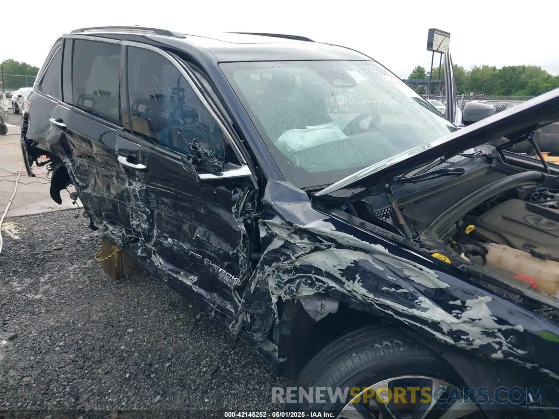 6 Photograph of a damaged car 1C4RJHDG8P8822650 JEEP GRAND CHEROKEE 2023