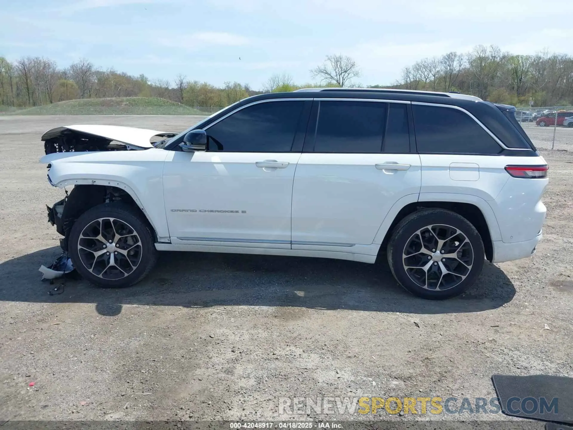 15 Photograph of a damaged car 1C4RJHEG9P8864131 JEEP GRAND CHEROKEE 2023