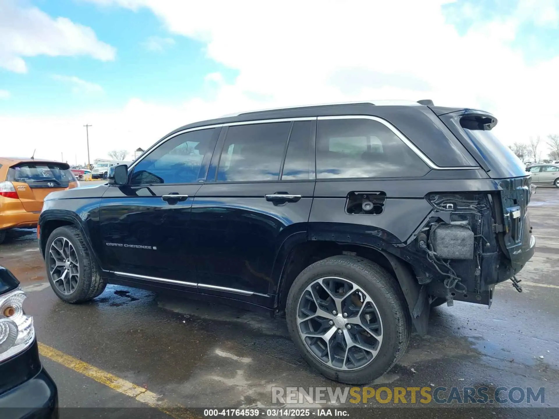 15 Photograph of a damaged car 1C4RJHEG9PC546975 JEEP GRAND CHEROKEE 2023