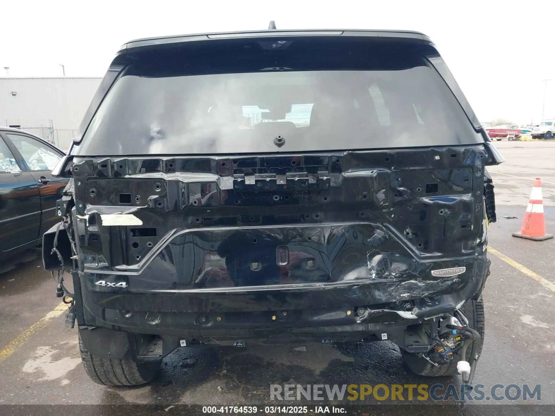 17 Photograph of a damaged car 1C4RJHEG9PC546975 JEEP GRAND CHEROKEE 2023