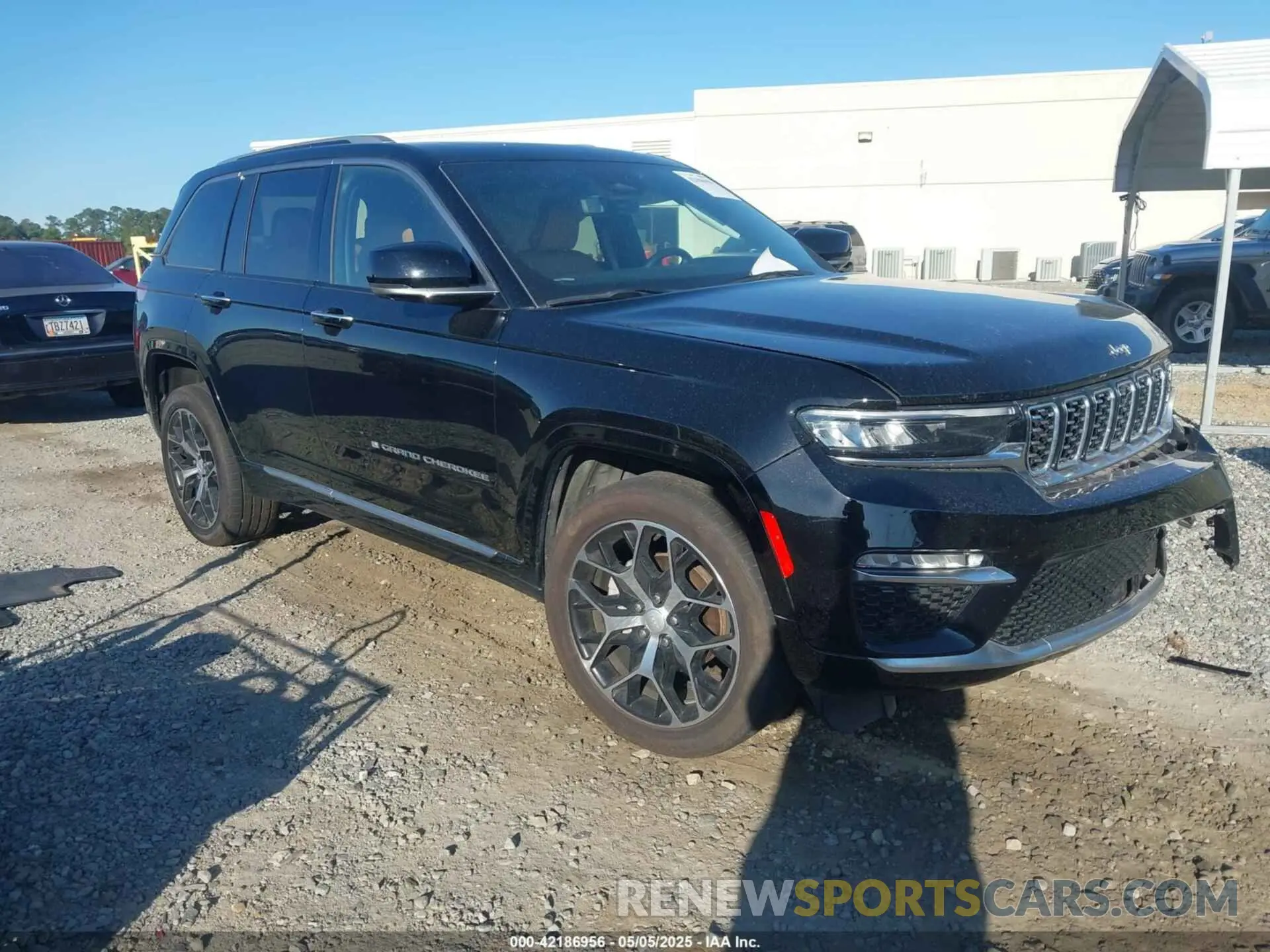 1 Photograph of a damaged car 1C4RJHEGXP8869192 JEEP GRAND CHEROKEE 2023