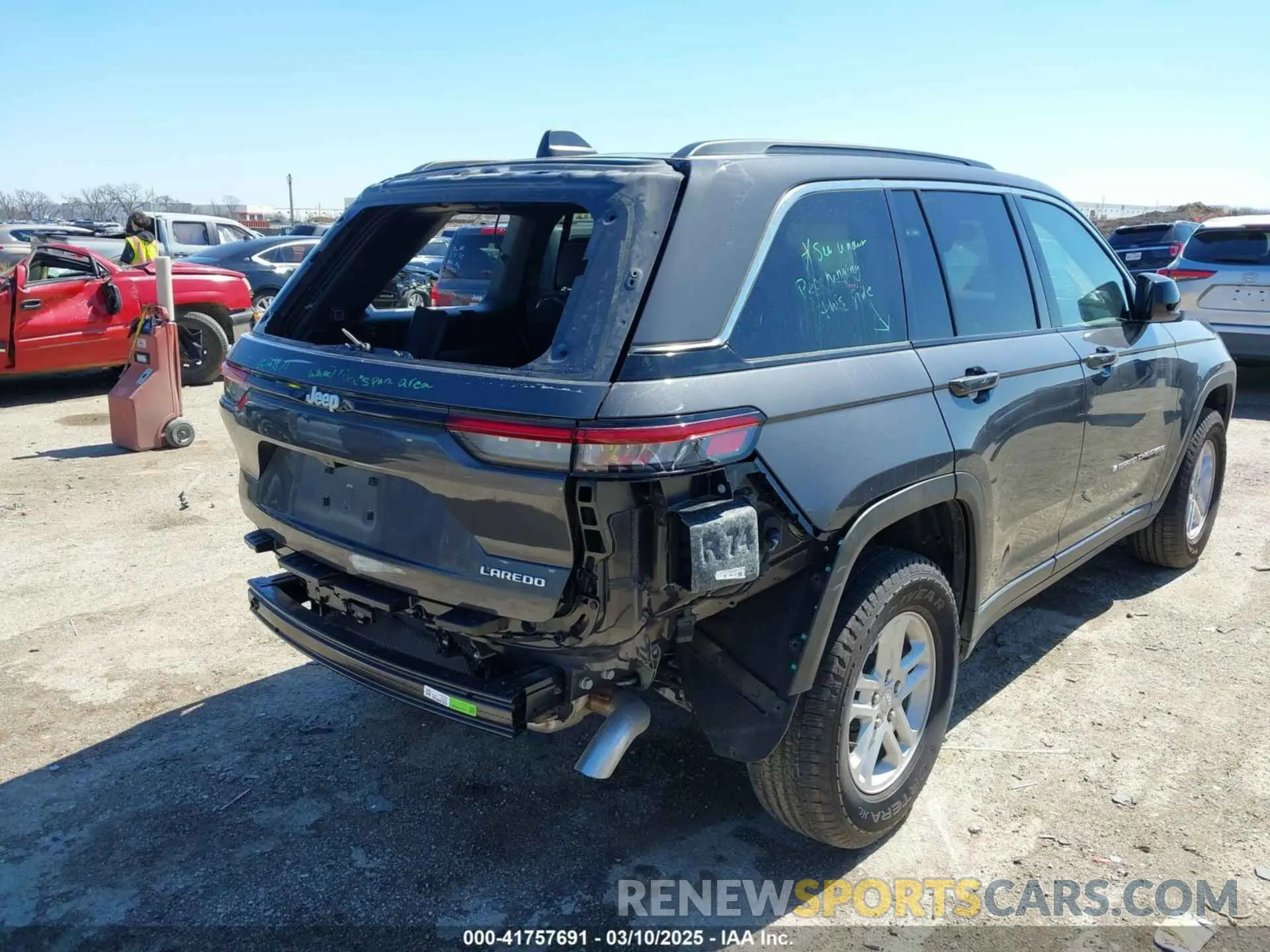 4 Photograph of a damaged car 1C4RJGAG0RC242288 JEEP GRAND CHEROKEE 2024