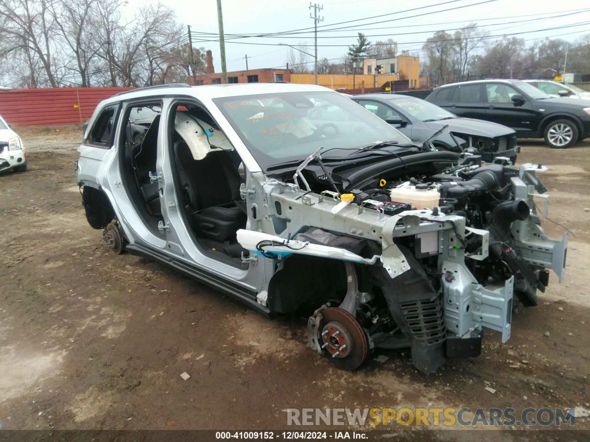 1 Photograph of a damaged car 1C4RJHAG0R8951439 JEEP GRAND CHEROKEE 2024