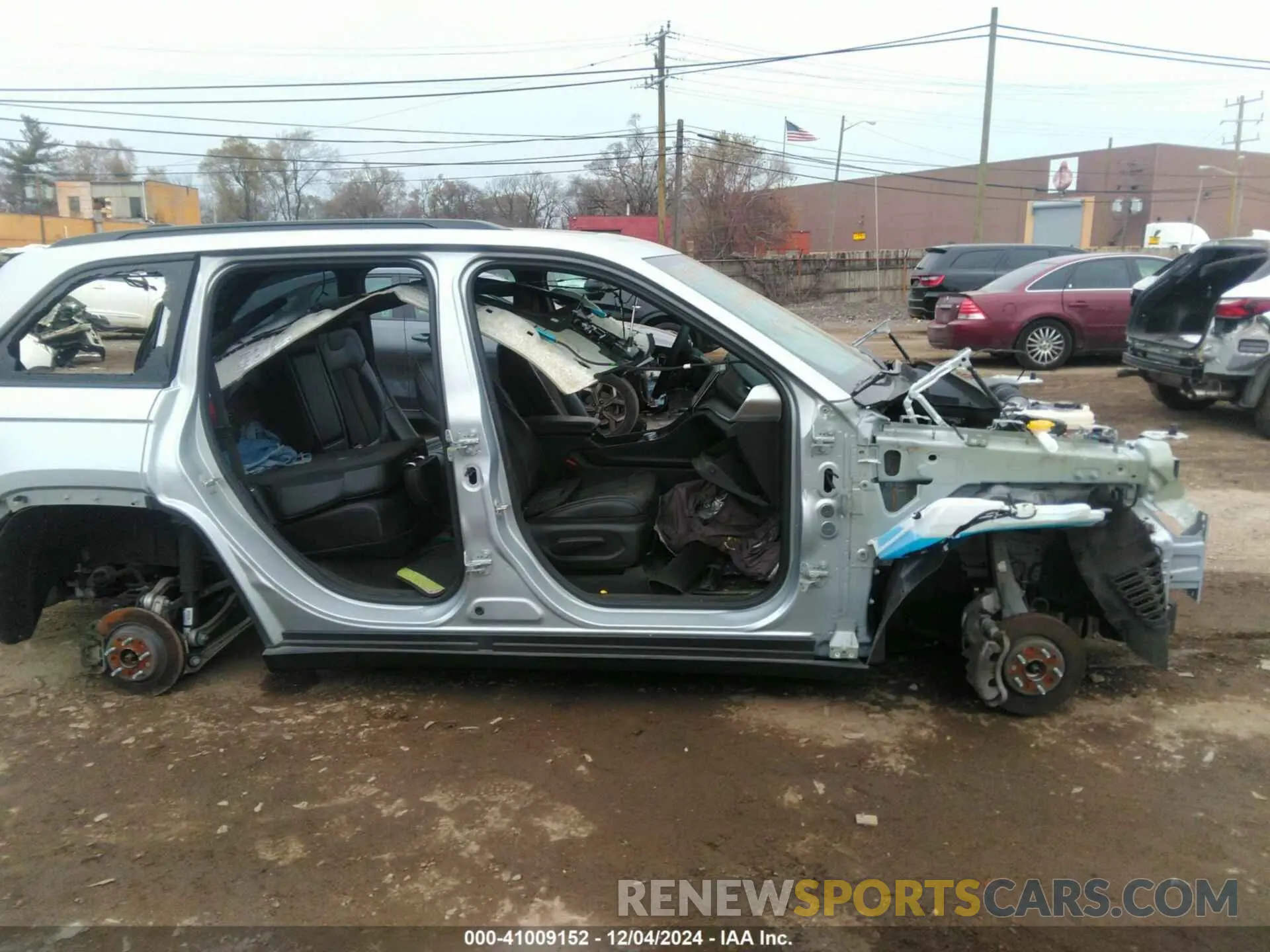 12 Photograph of a damaged car 1C4RJHAG0R8951439 JEEP GRAND CHEROKEE 2024