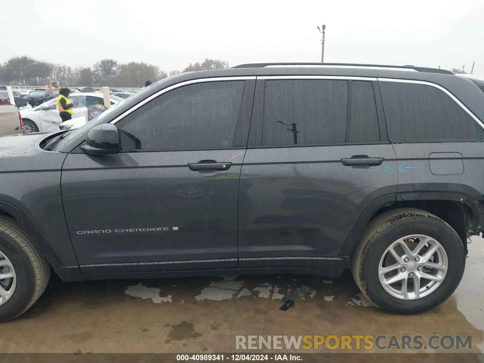 15 Photograph of a damaged car 1C4RJHAG0RC680590 JEEP GRAND CHEROKEE 2024